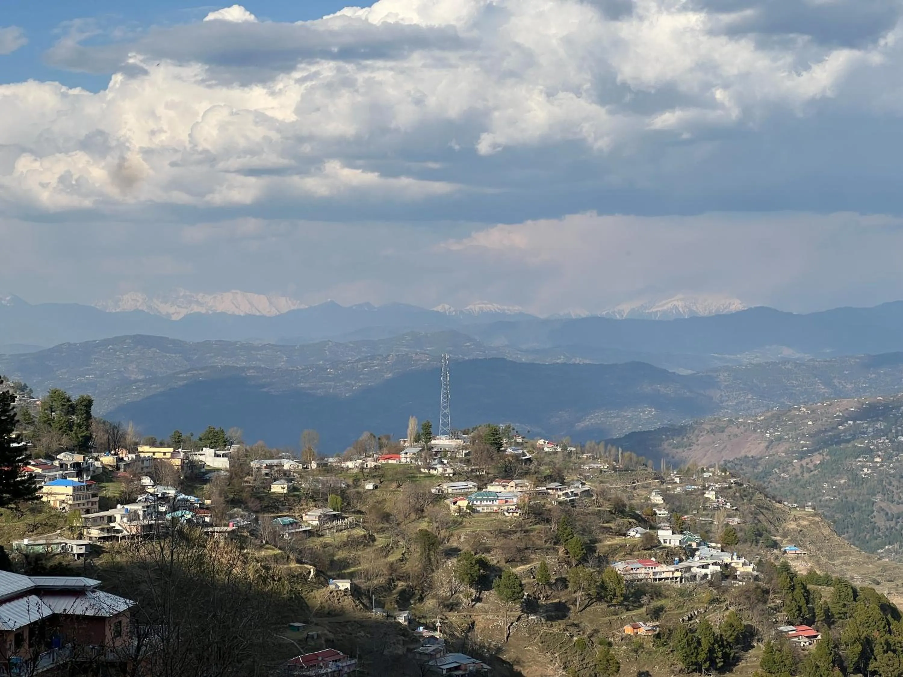 Balcony/Terrace in Shagufta Hotel Murree