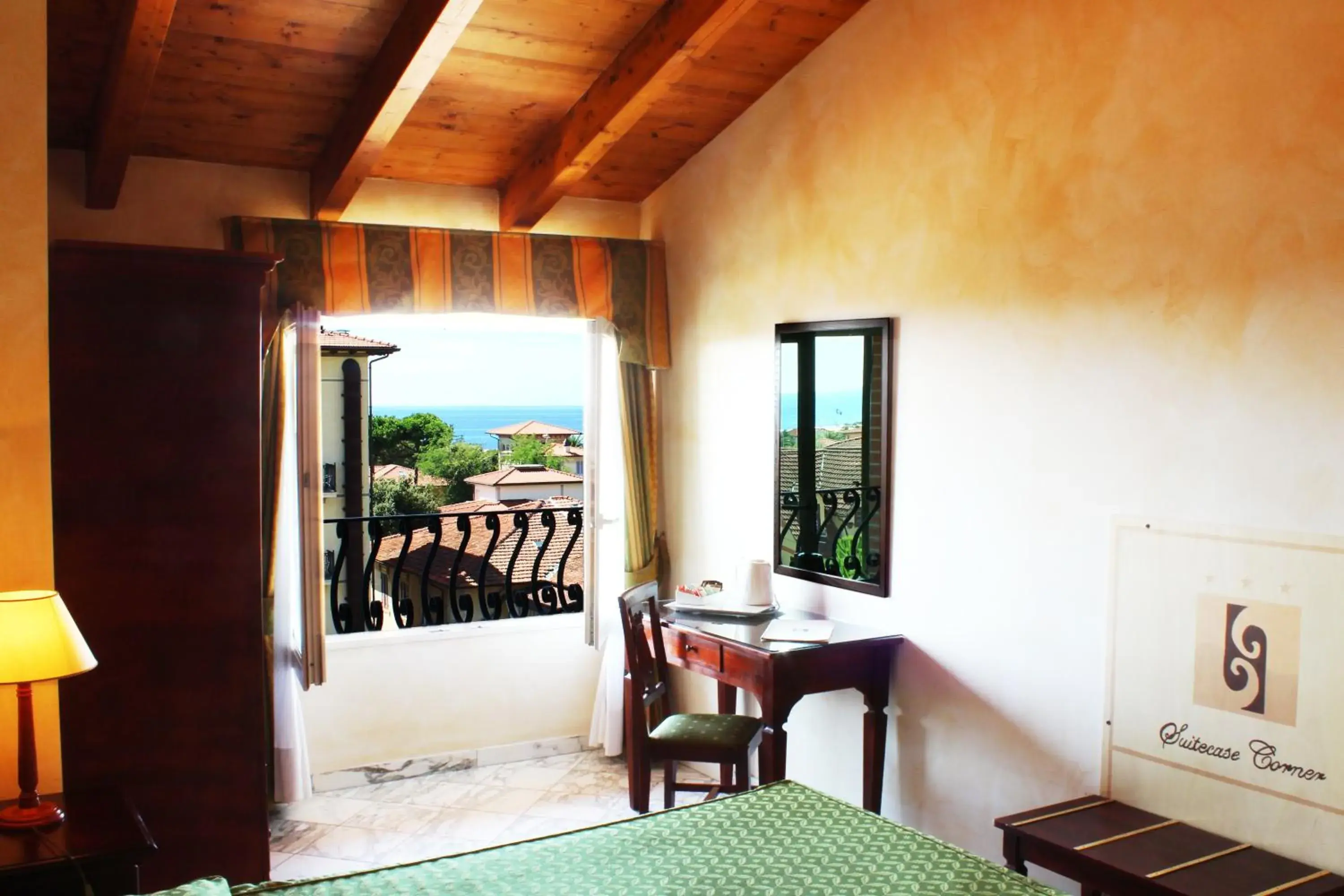 Photo of the whole room in Hotel La Pigna Photo of the whole room in Hotel La Pigna