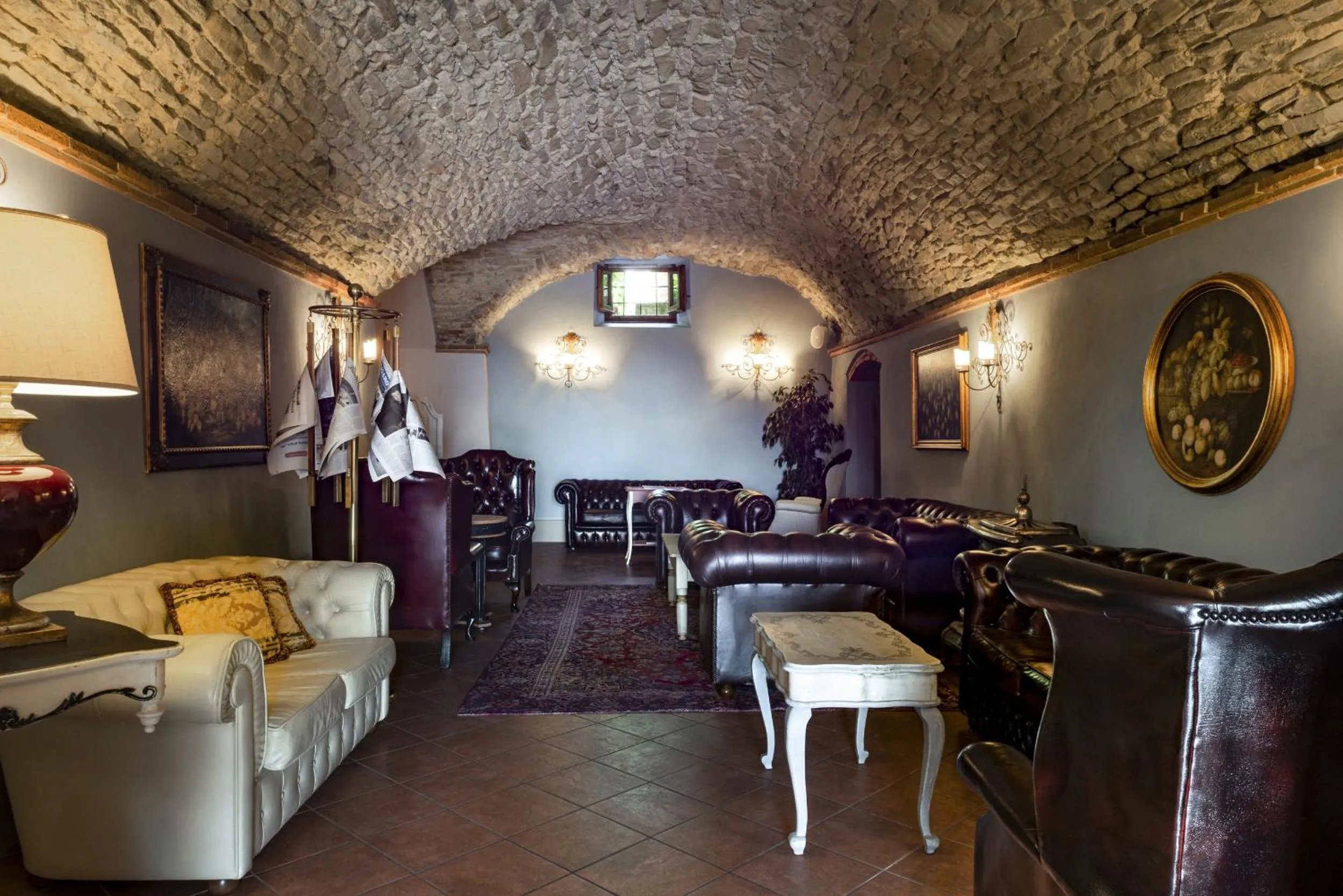 Communal lounge/ TV room in Palagina la dimora