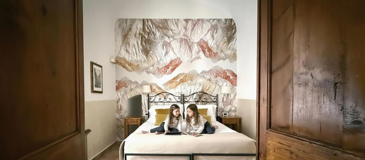 Decorative detail in Le Clarisse Trastevere