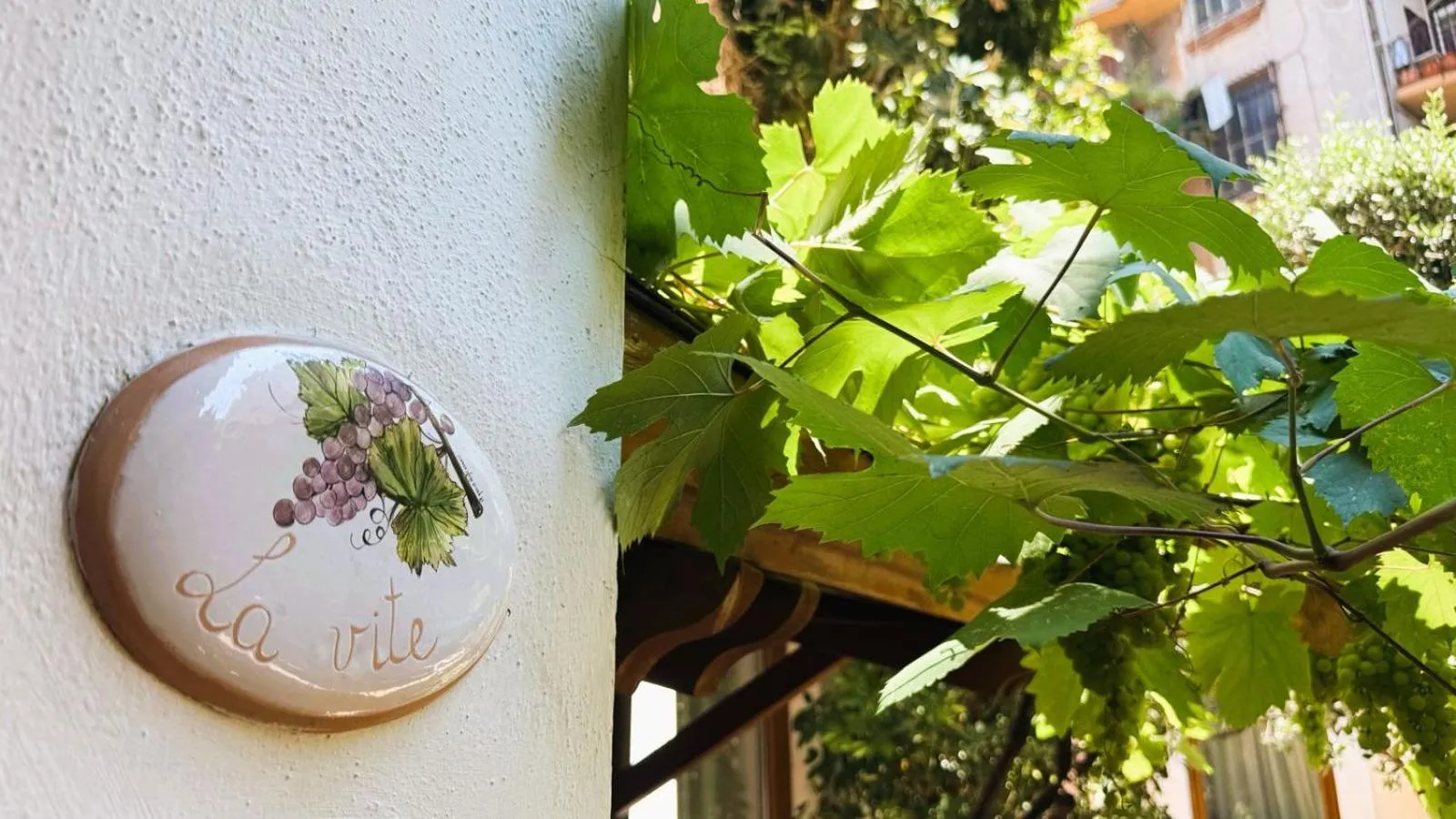 Decorative detail in Le Clarisse Trastevere