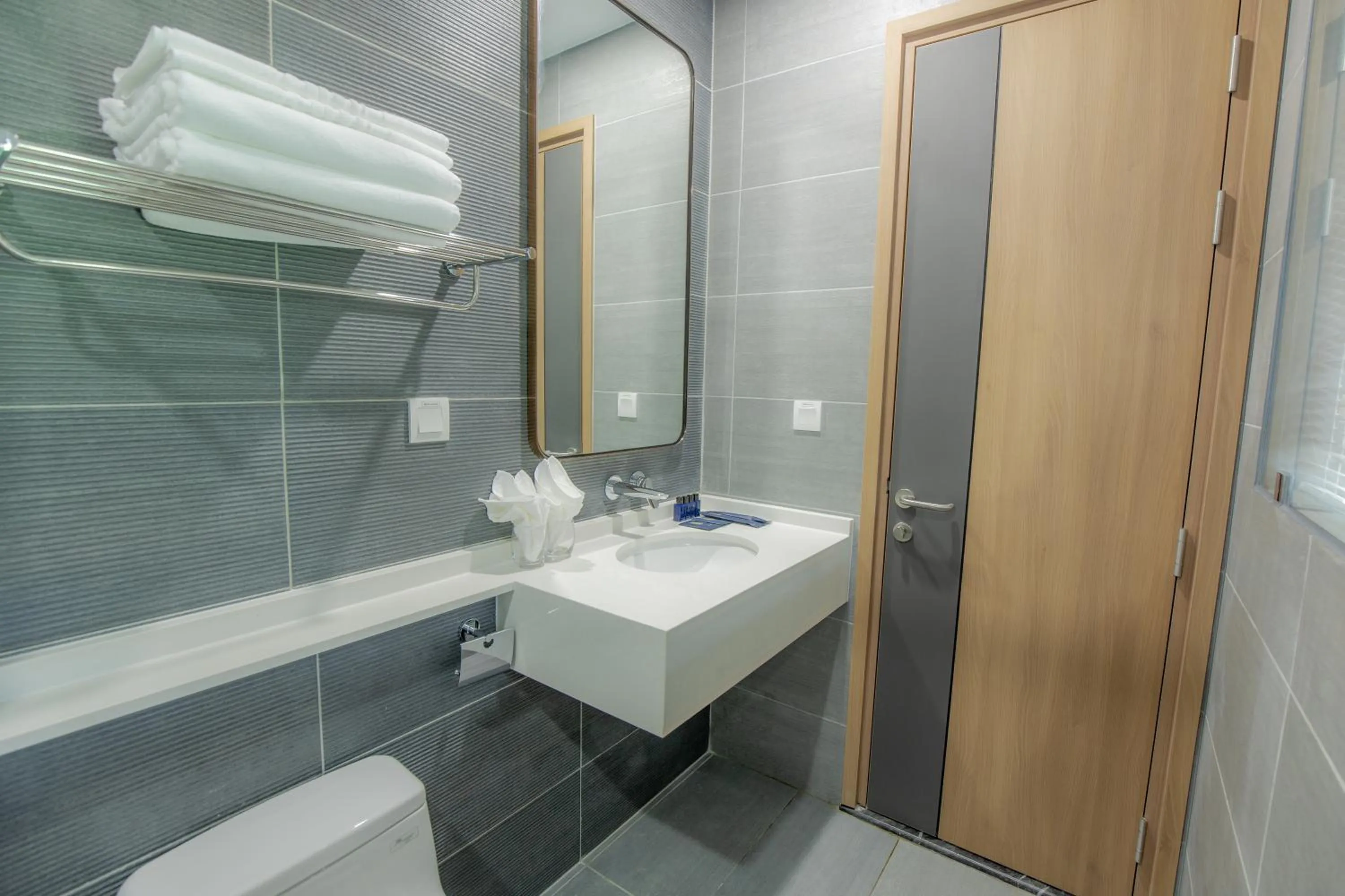 Shower in Seascape Palace Hotel