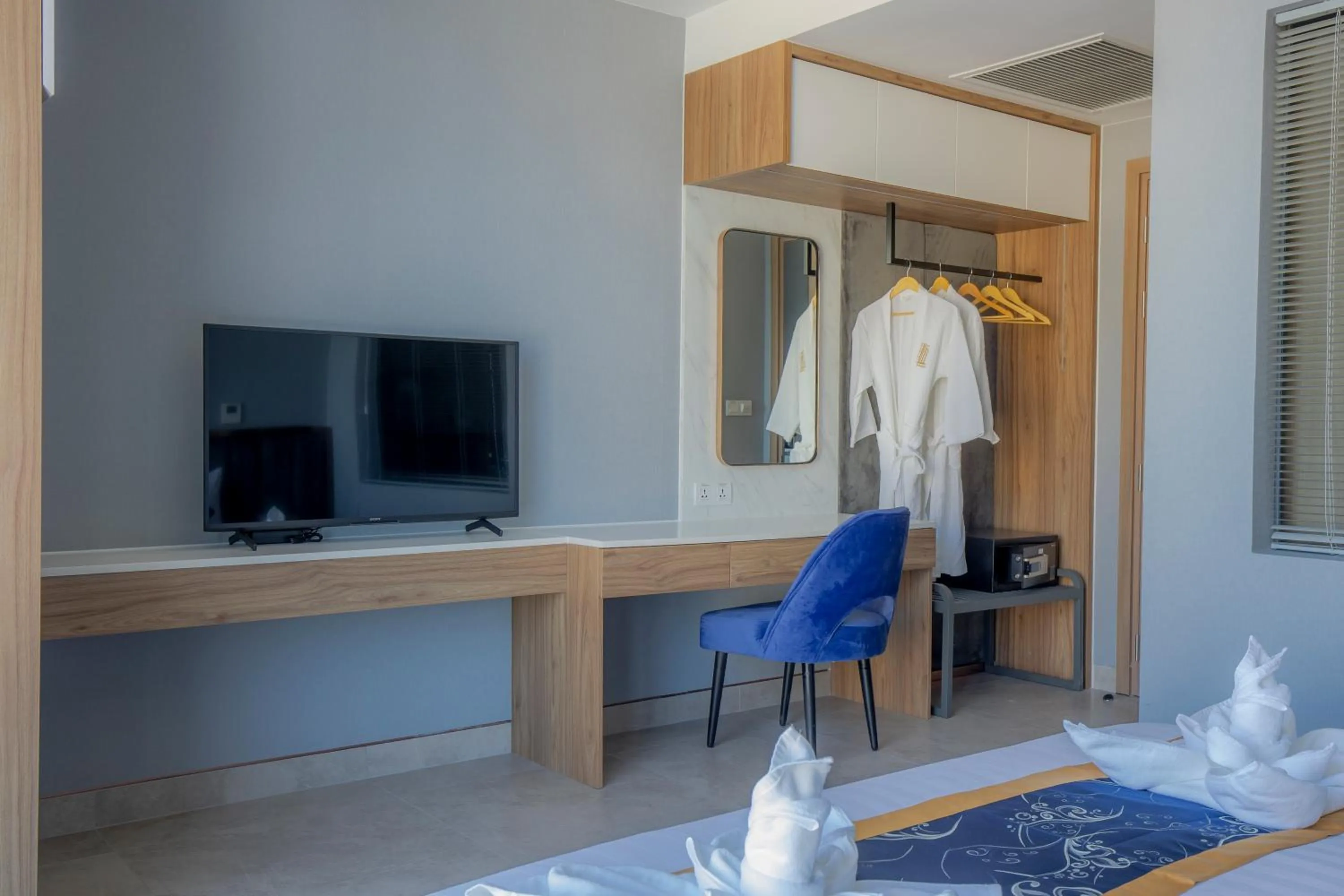 Bed in Seascape Palace Hotel