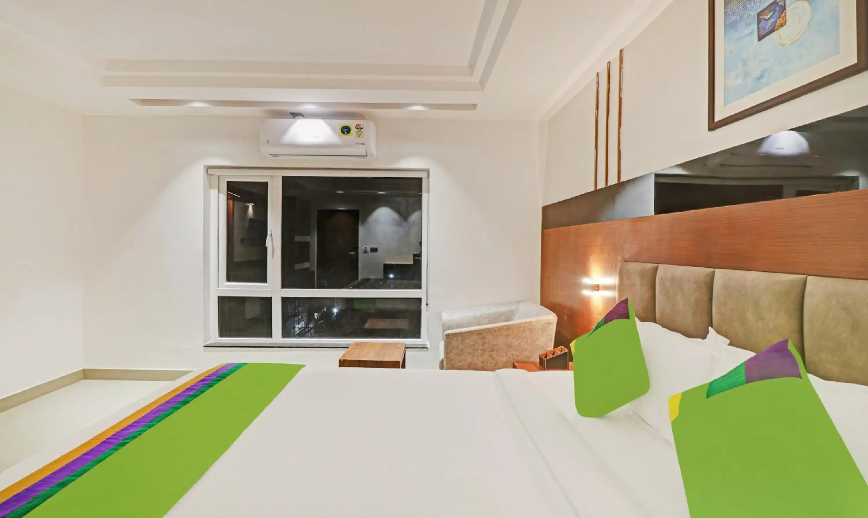 Bedroom, Bed in Treebo Emora Grand Bedroom, Bed in Treebo Emora Grand