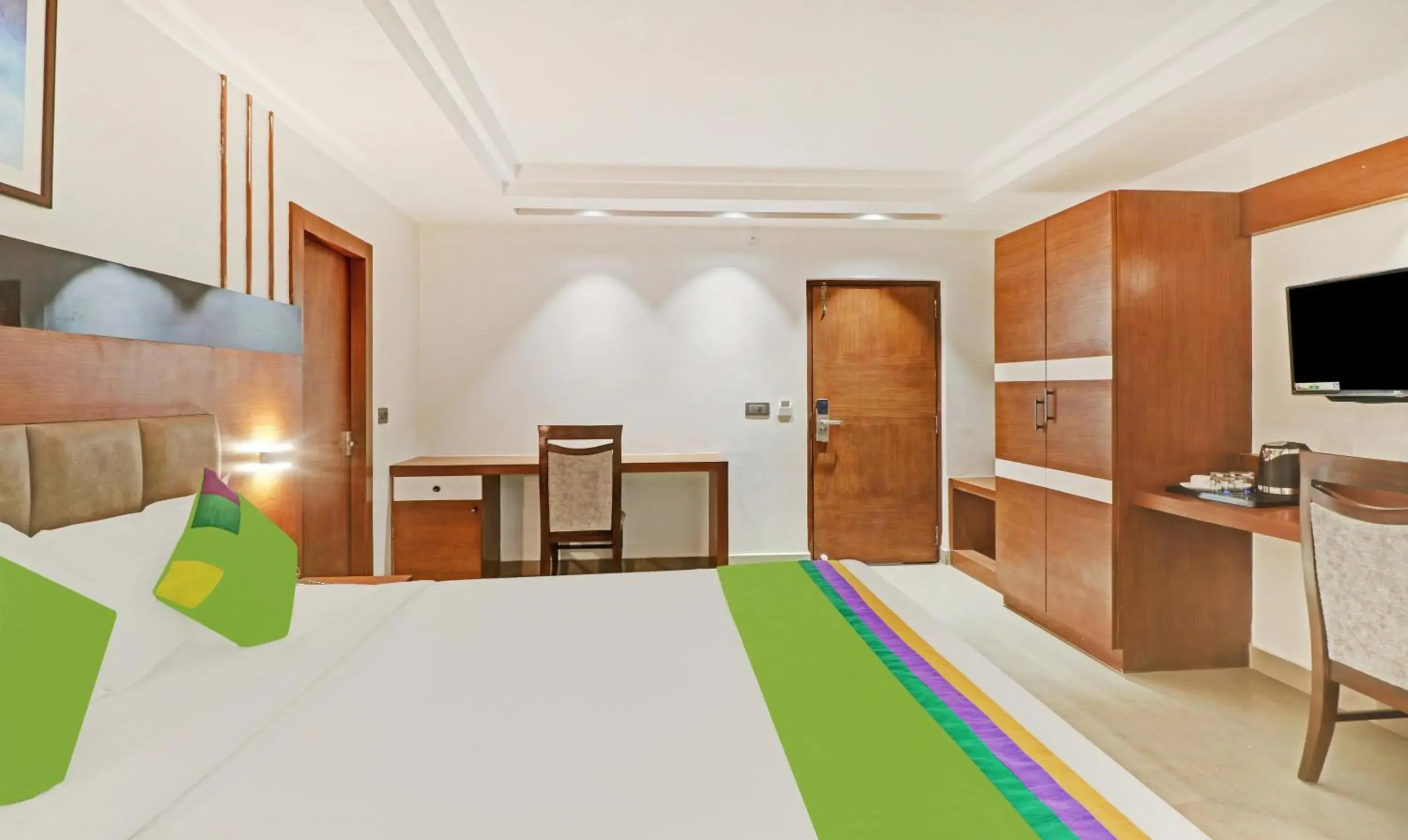 Photo of the whole room, Bed in Treebo Emora Grand Photo of the whole room, Bed in Treebo Emora Grand