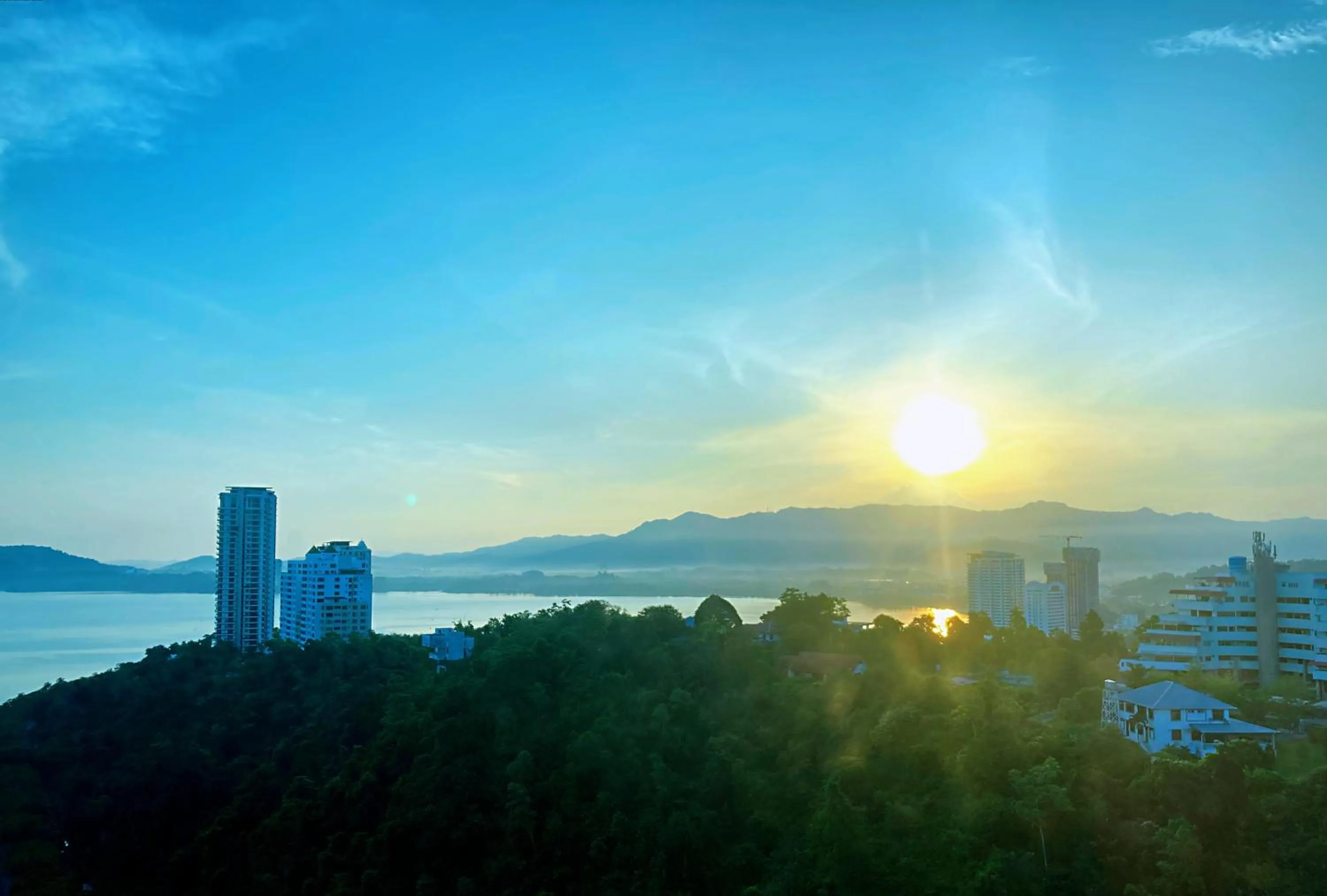 Sunrise in Alawa @ Jesselton Quay Kota Kinabalu