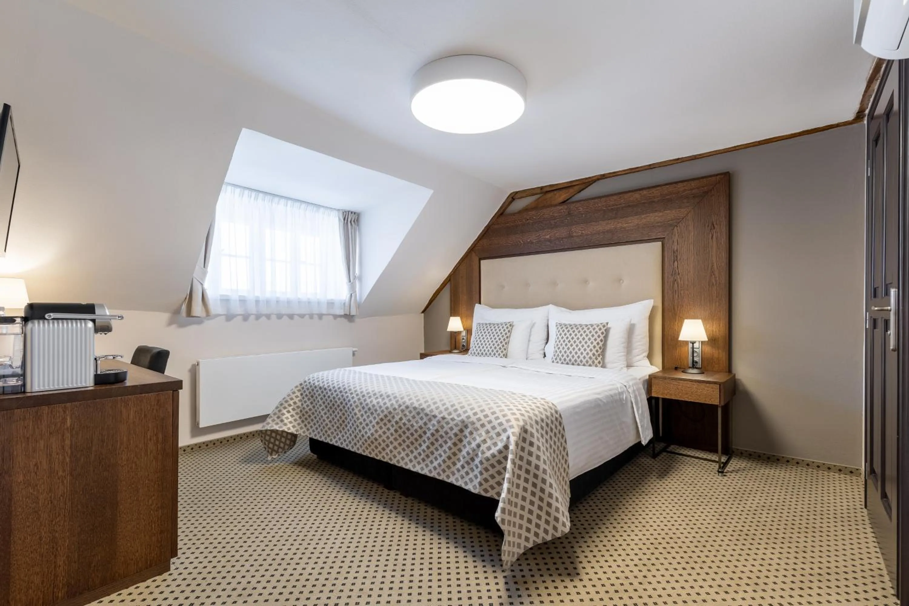 Bedroom, Bed in Hotel Ikona