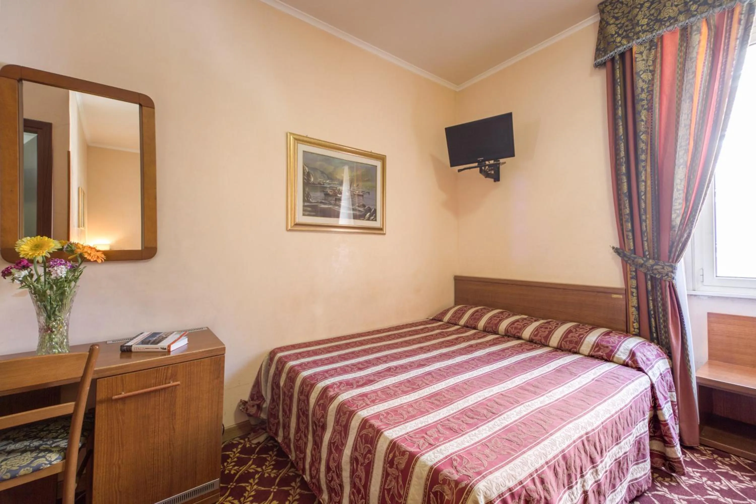 Bed in Buonarroti Home