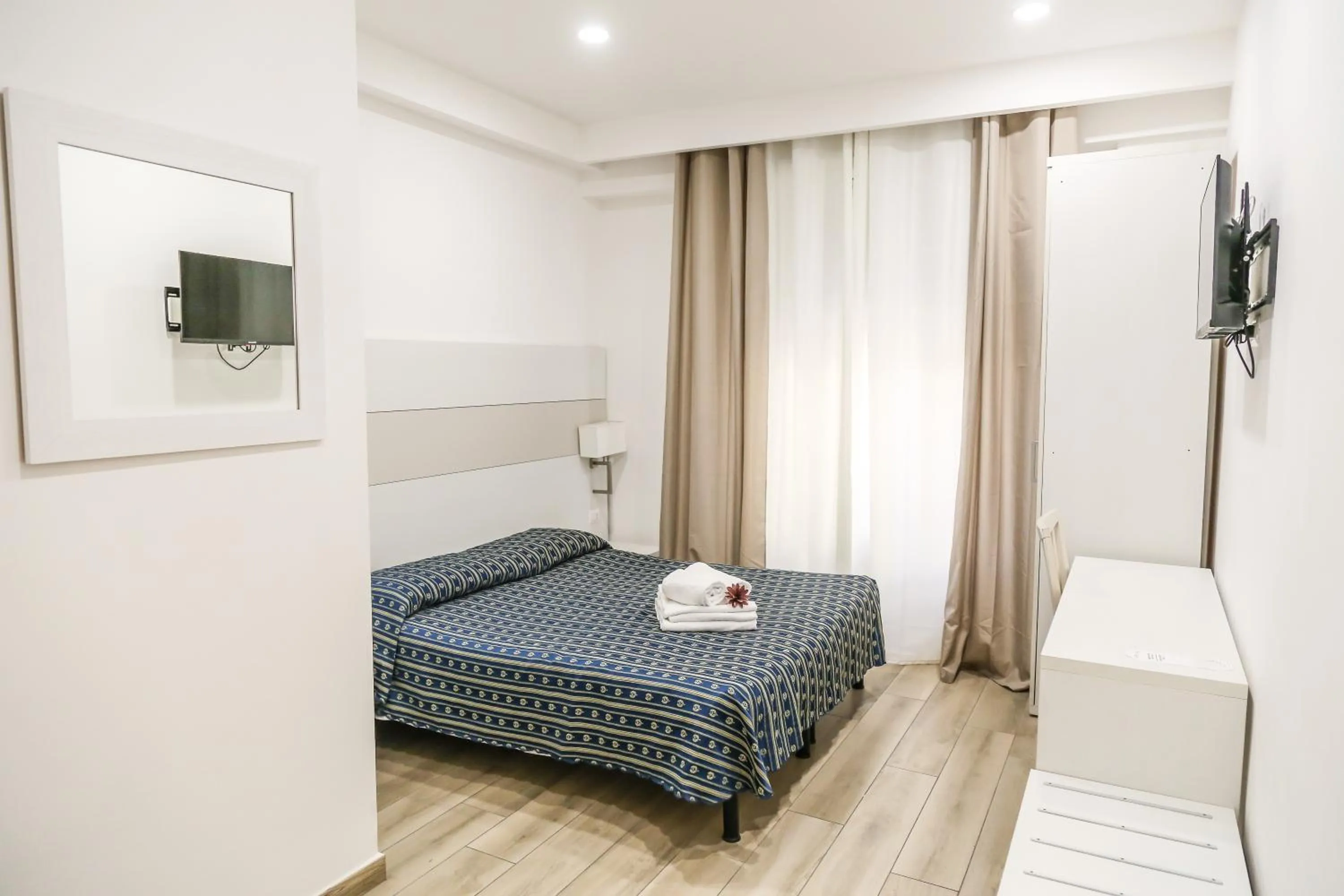 Photo of the whole room, Bed in Albergo Athena