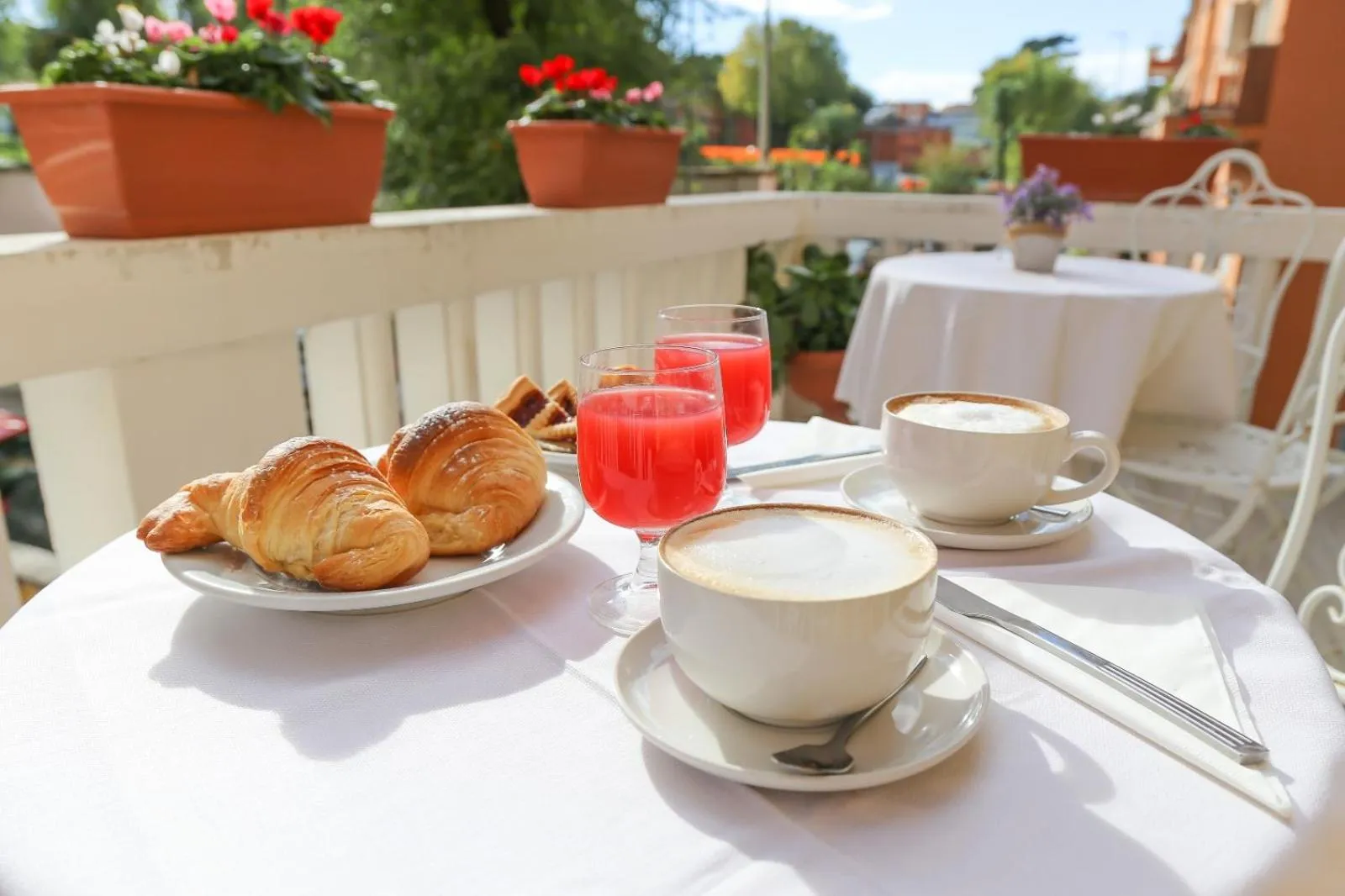 Breakfast in Albergo Athena