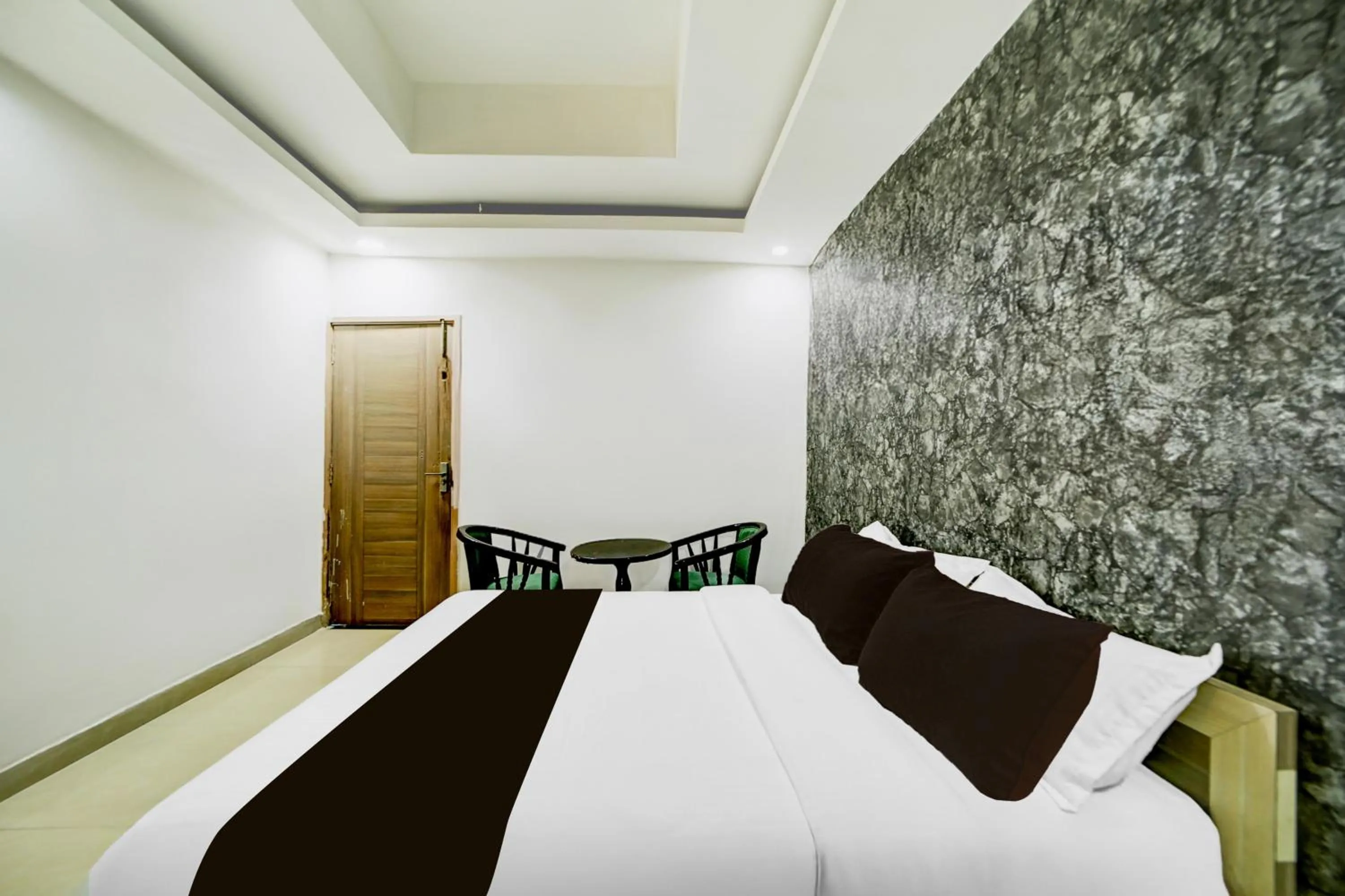 Bedroom, Bed in Collection O Shahpura Lakeview Formerly Hotel Royal Villa