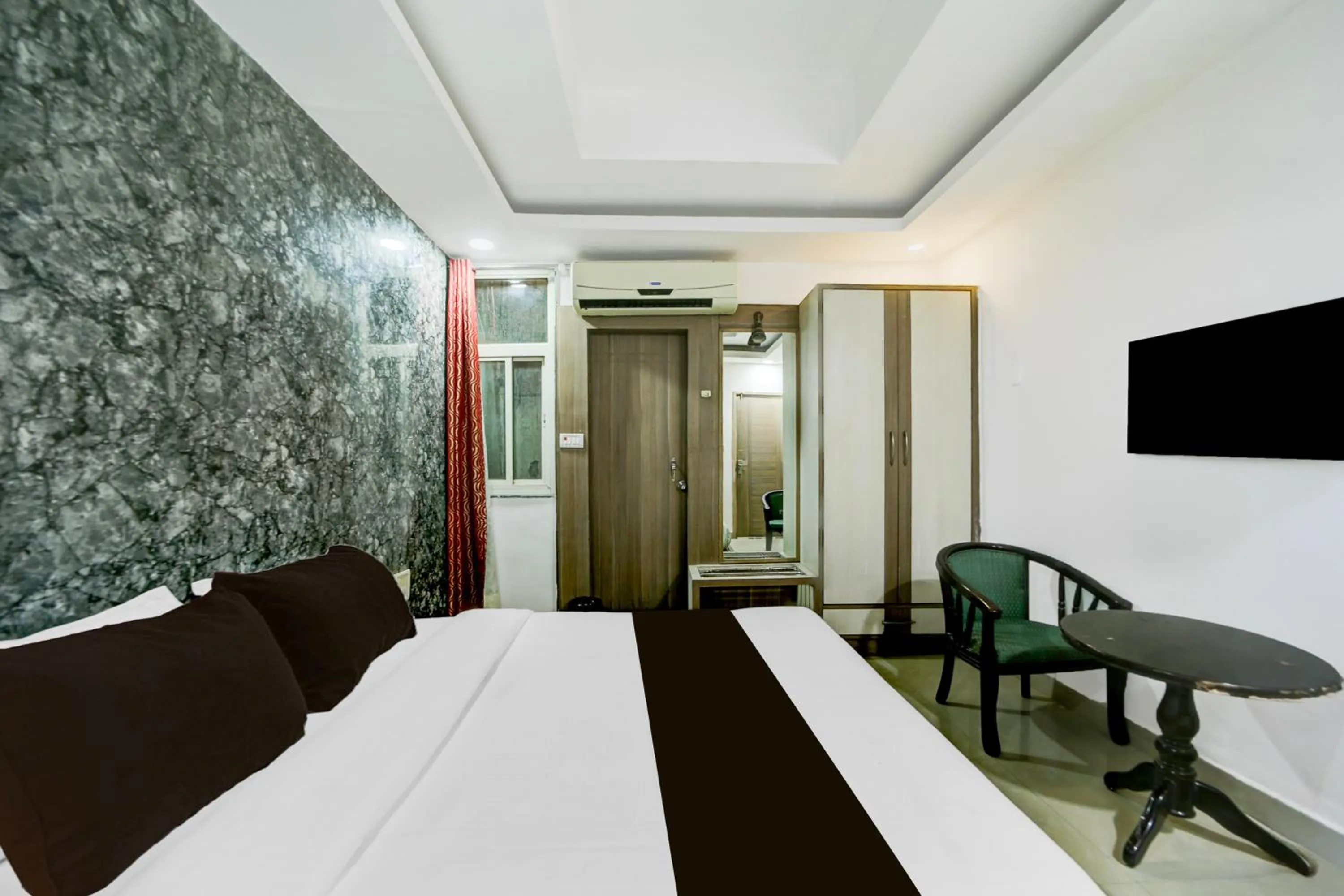 Bedroom, Bed in Collection O Shahpura Lakeview Formerly Hotel Royal Villa