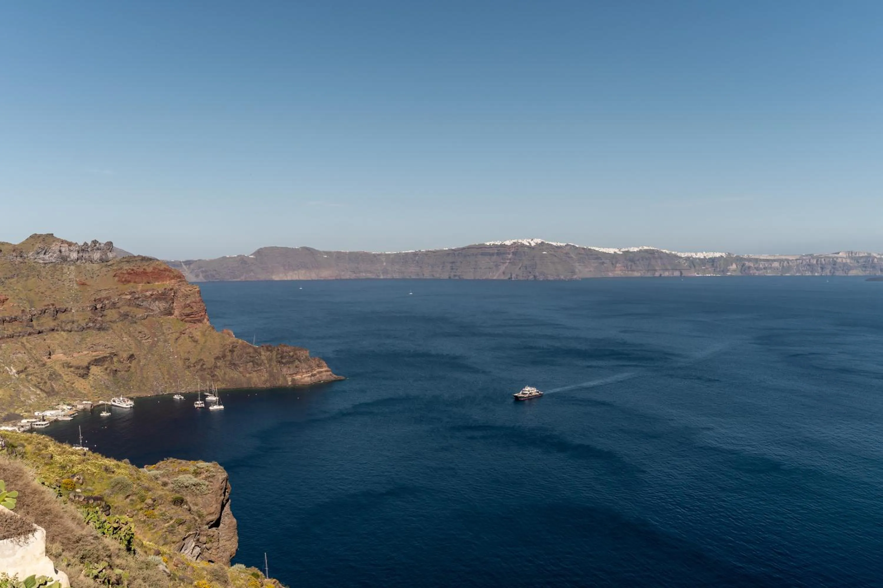 Property building in Evanthia Best View Thirassia Island Hotel