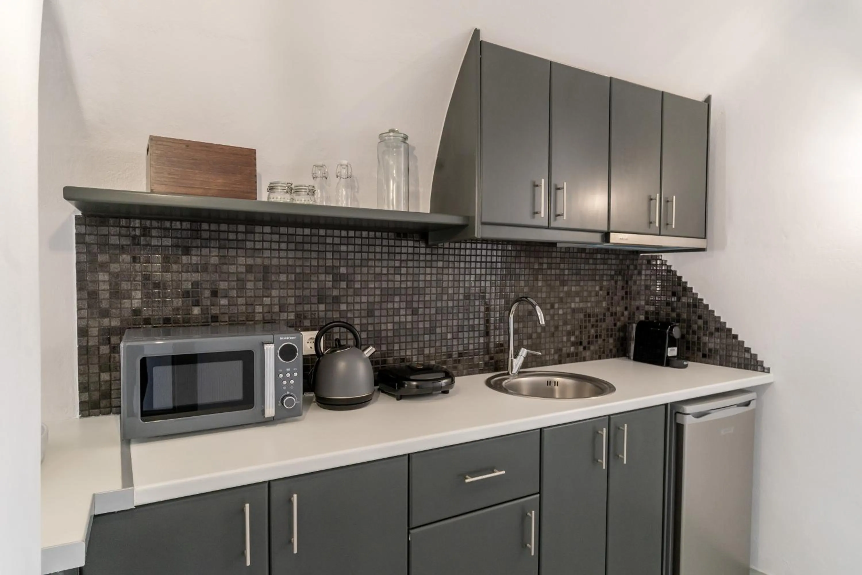 Kitchen or kitchenette in Evanthia Best View Thirassia Island Hotel