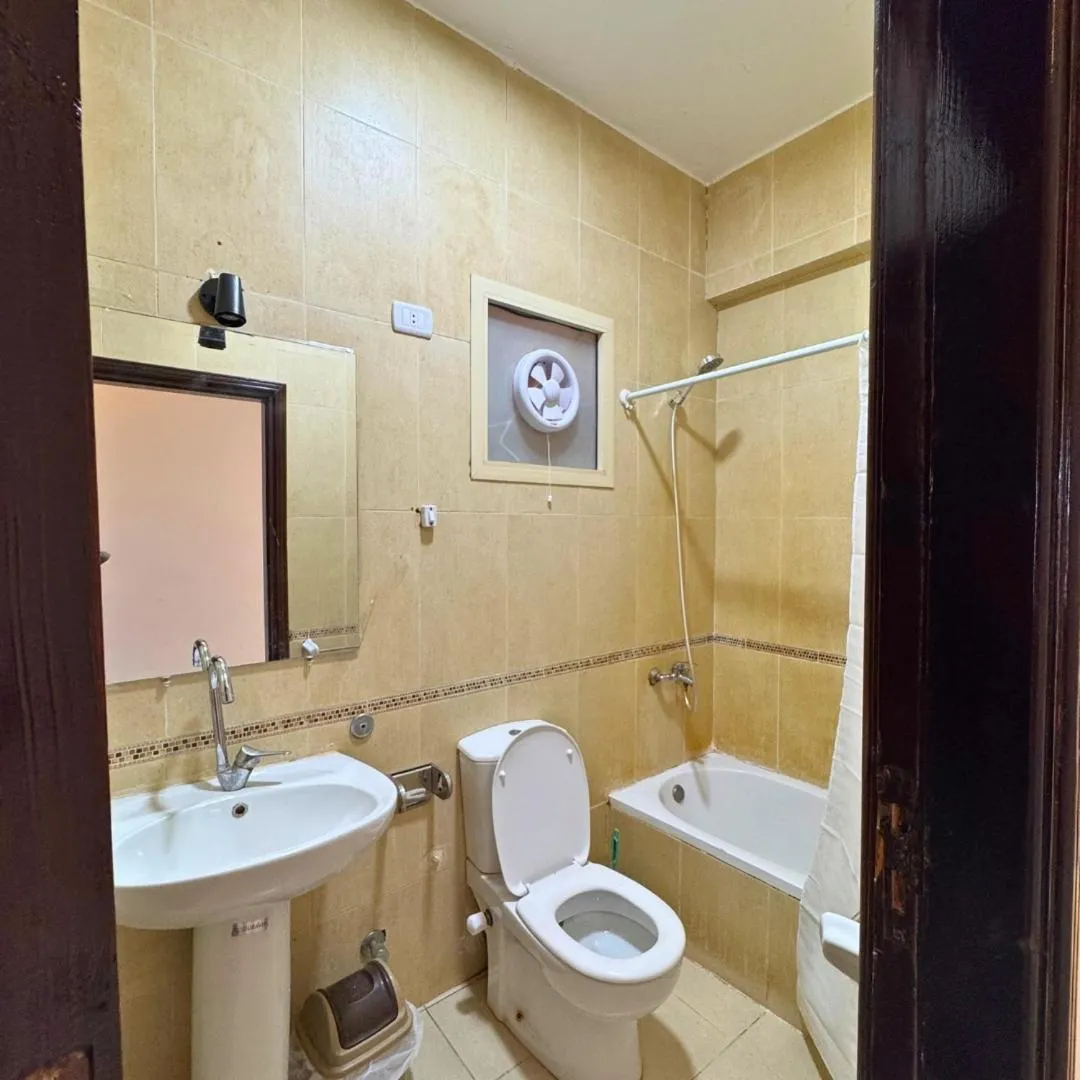 Shower in Lucky palace Dahab