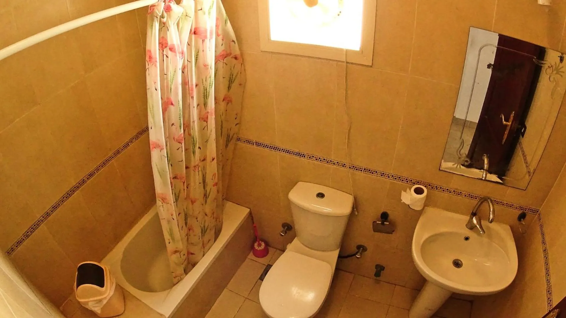 Shower in Lucky palace Dahab