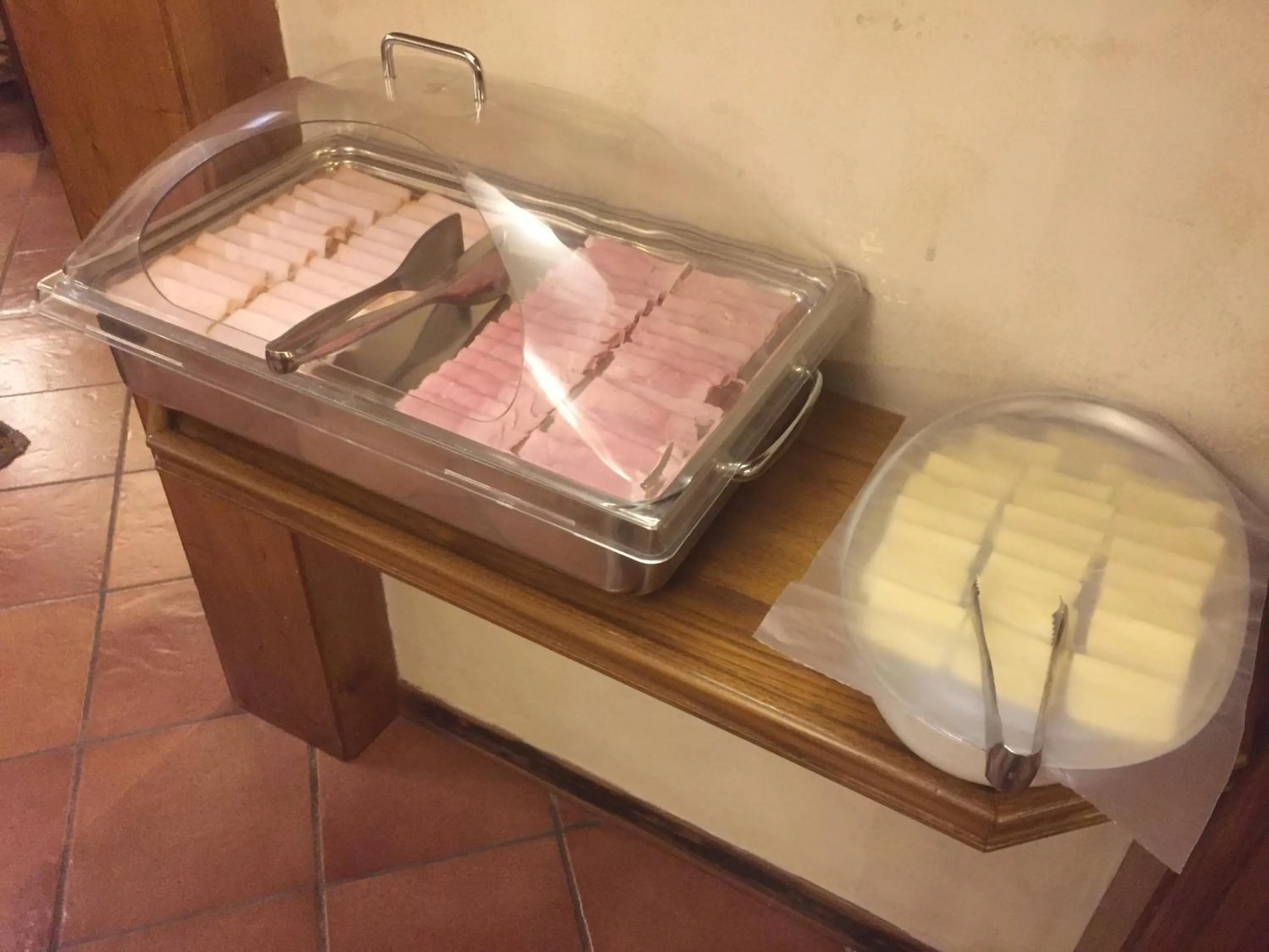 Continental breakfast in Hotel Mario's