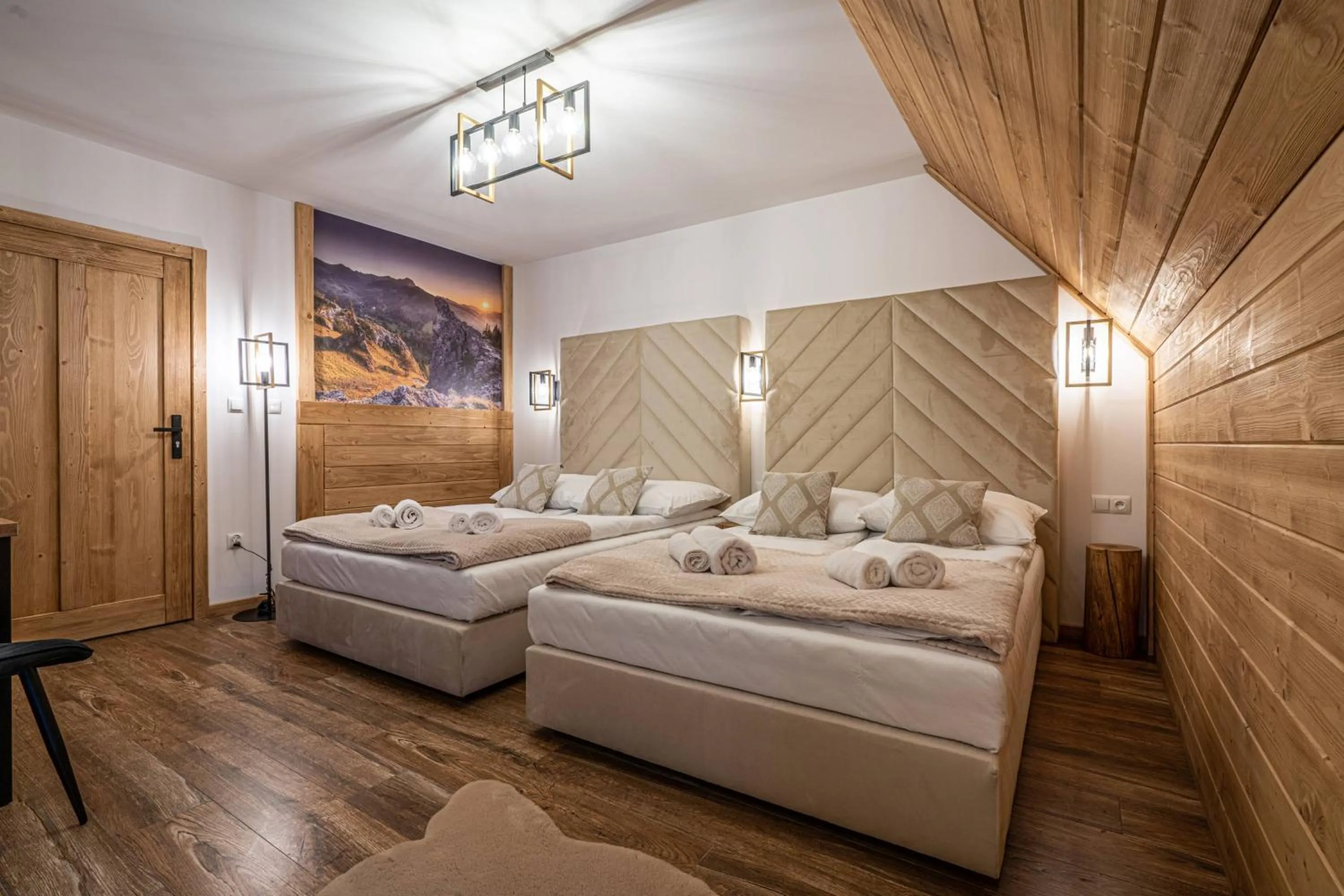 Bed in Dworek nad Jałowcami z Jacuzzi