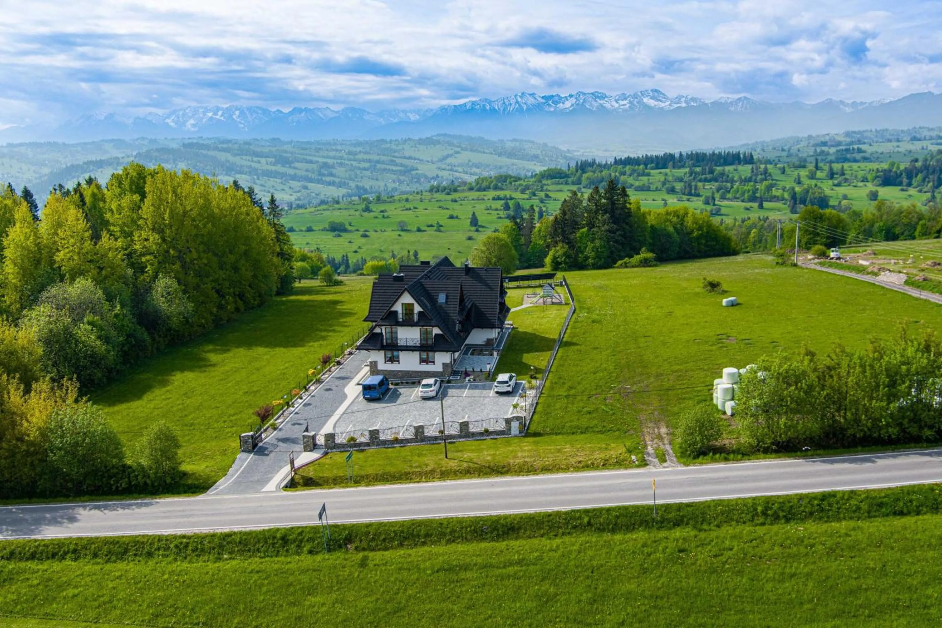 Bird's eye view in Dworek nad Jałowcami z Jacuzzi