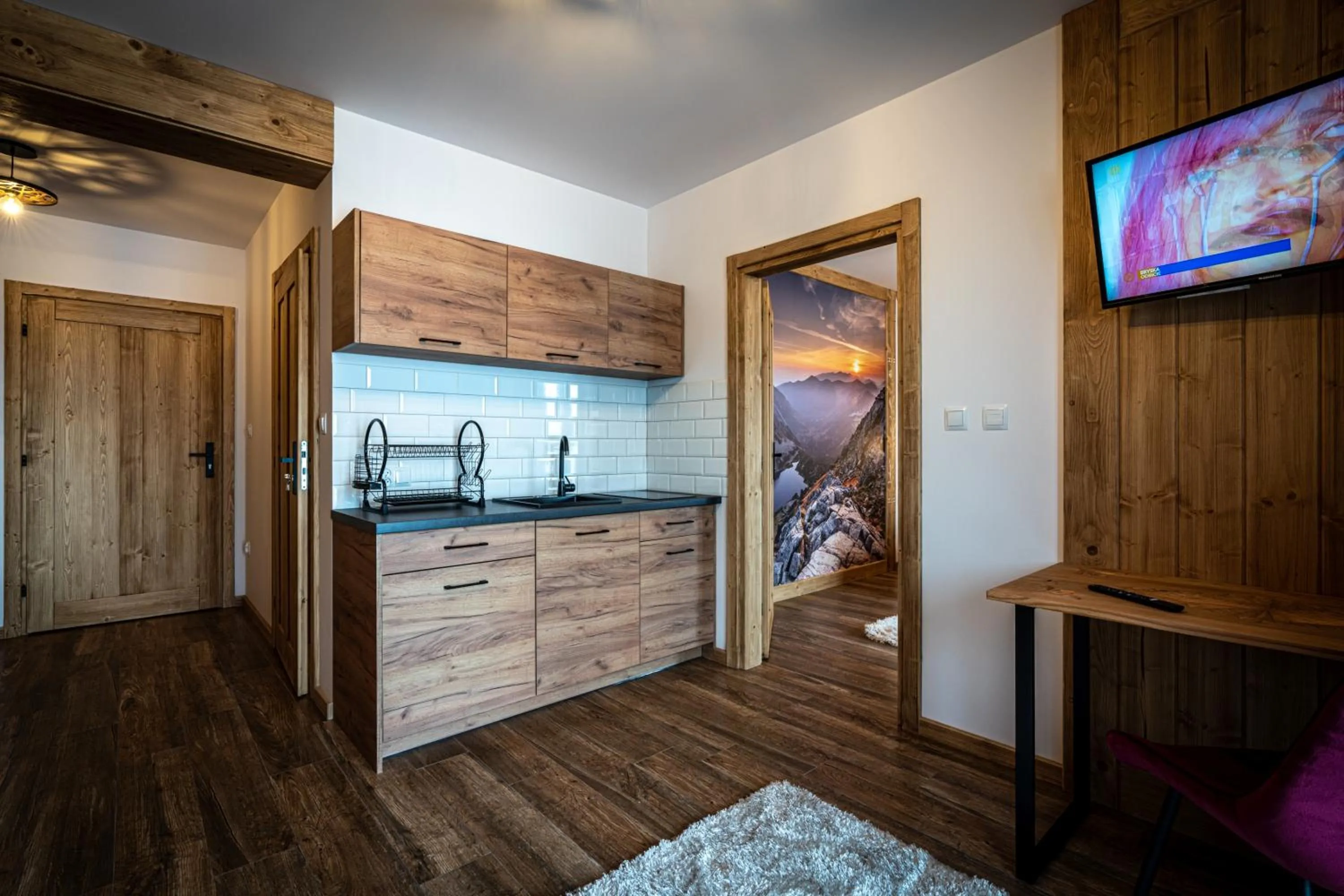 Kitchen or kitchenette in Dworek nad Jałowcami z Jacuzzi