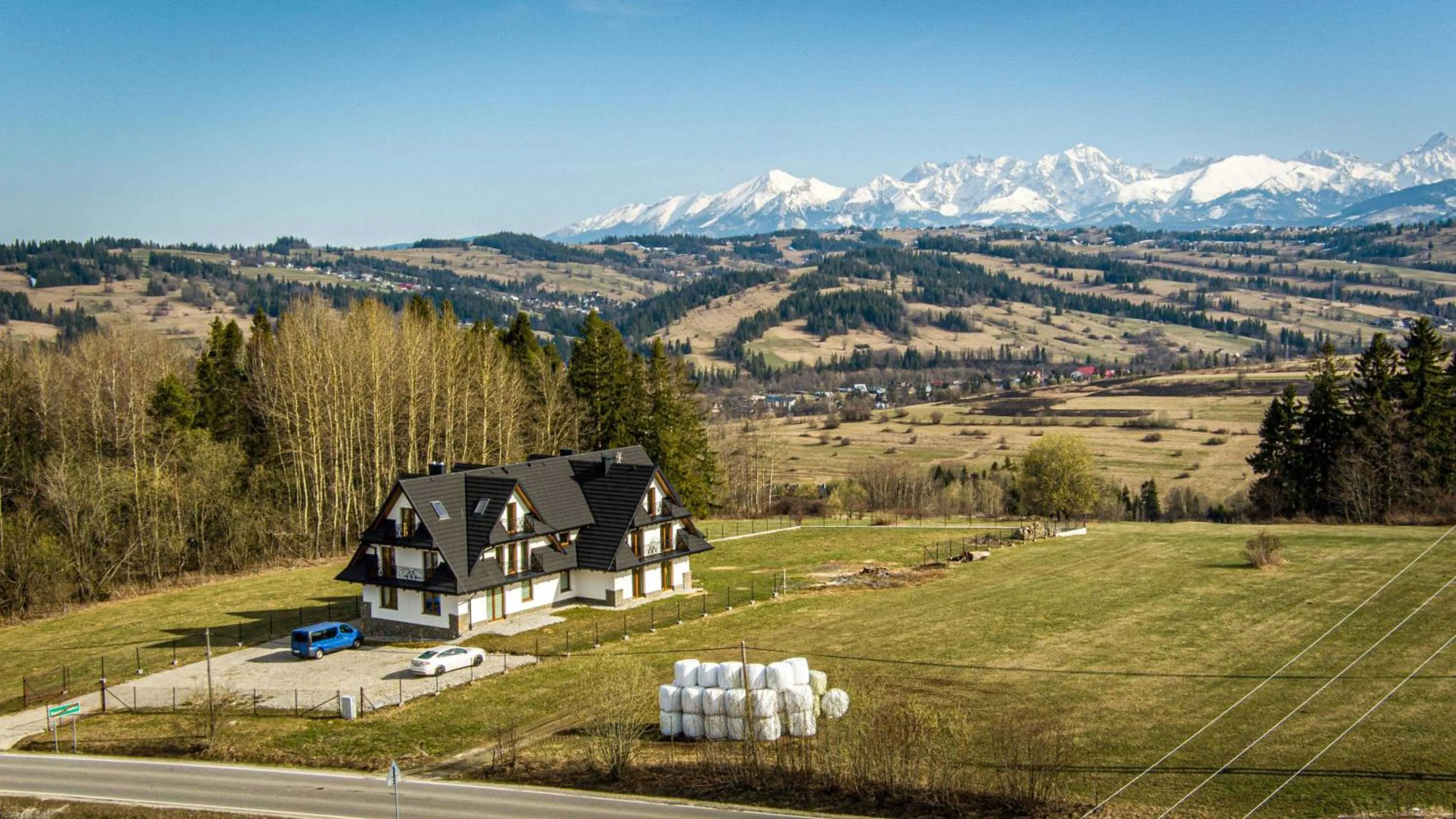 Property building in Dworek nad Jałowcami z Jacuzzi