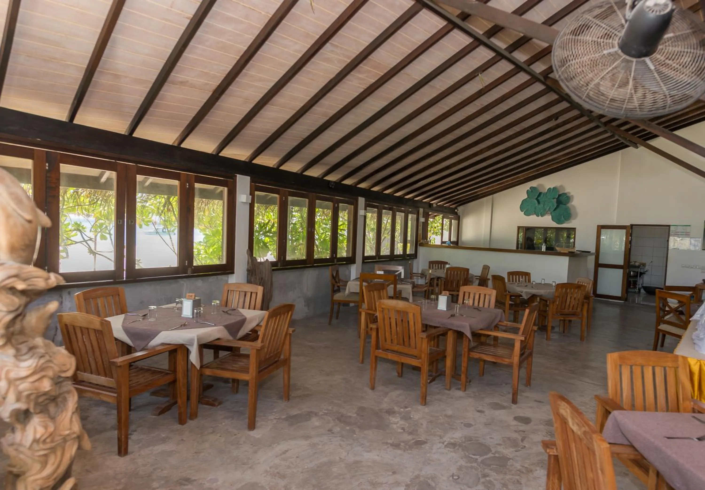 Restaurant/places to eat in Premier Beach