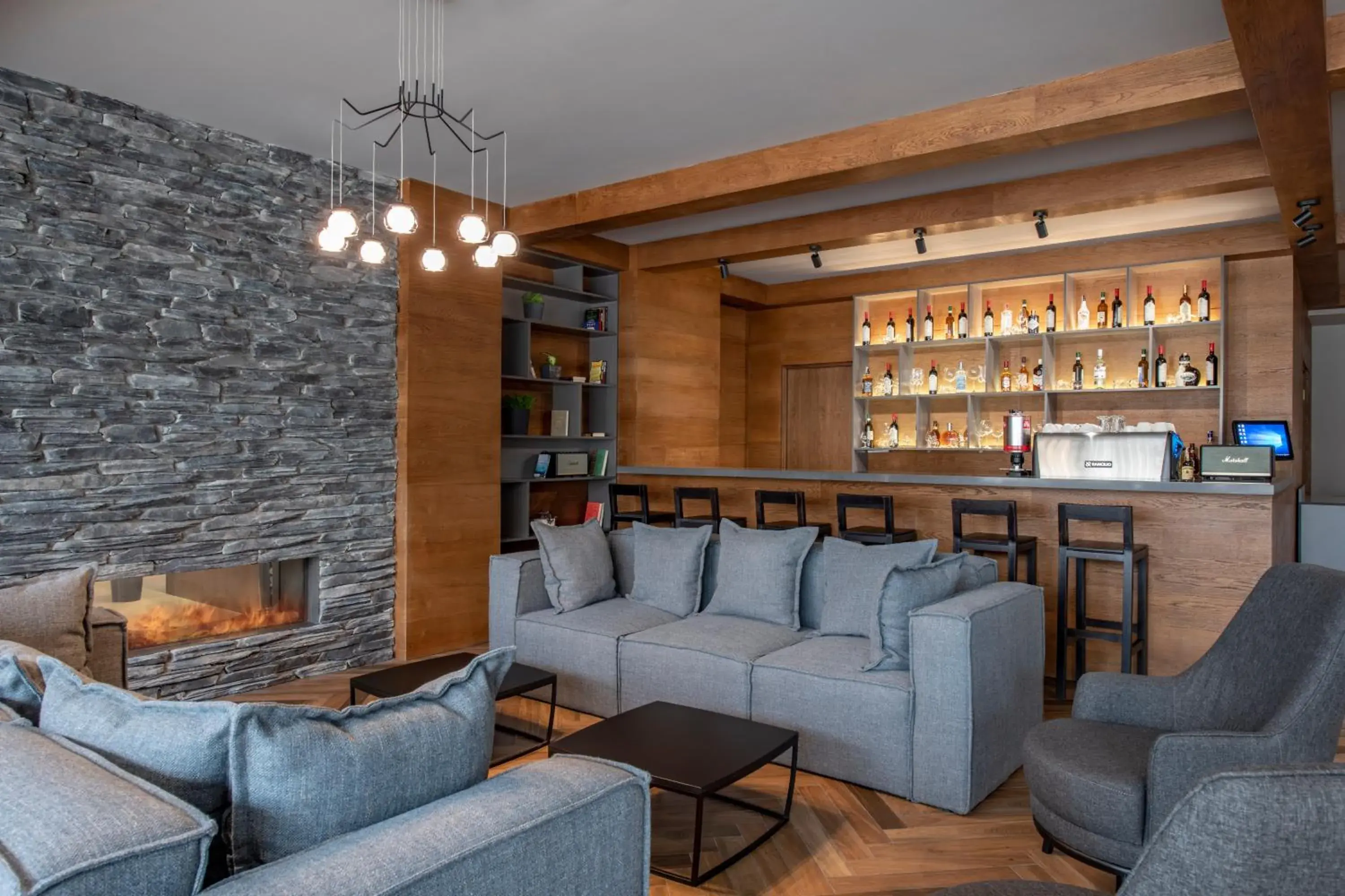 Restaurant/places to eat in Dialog Kokhta Restaurant/places to eat in Dialog Kokhta