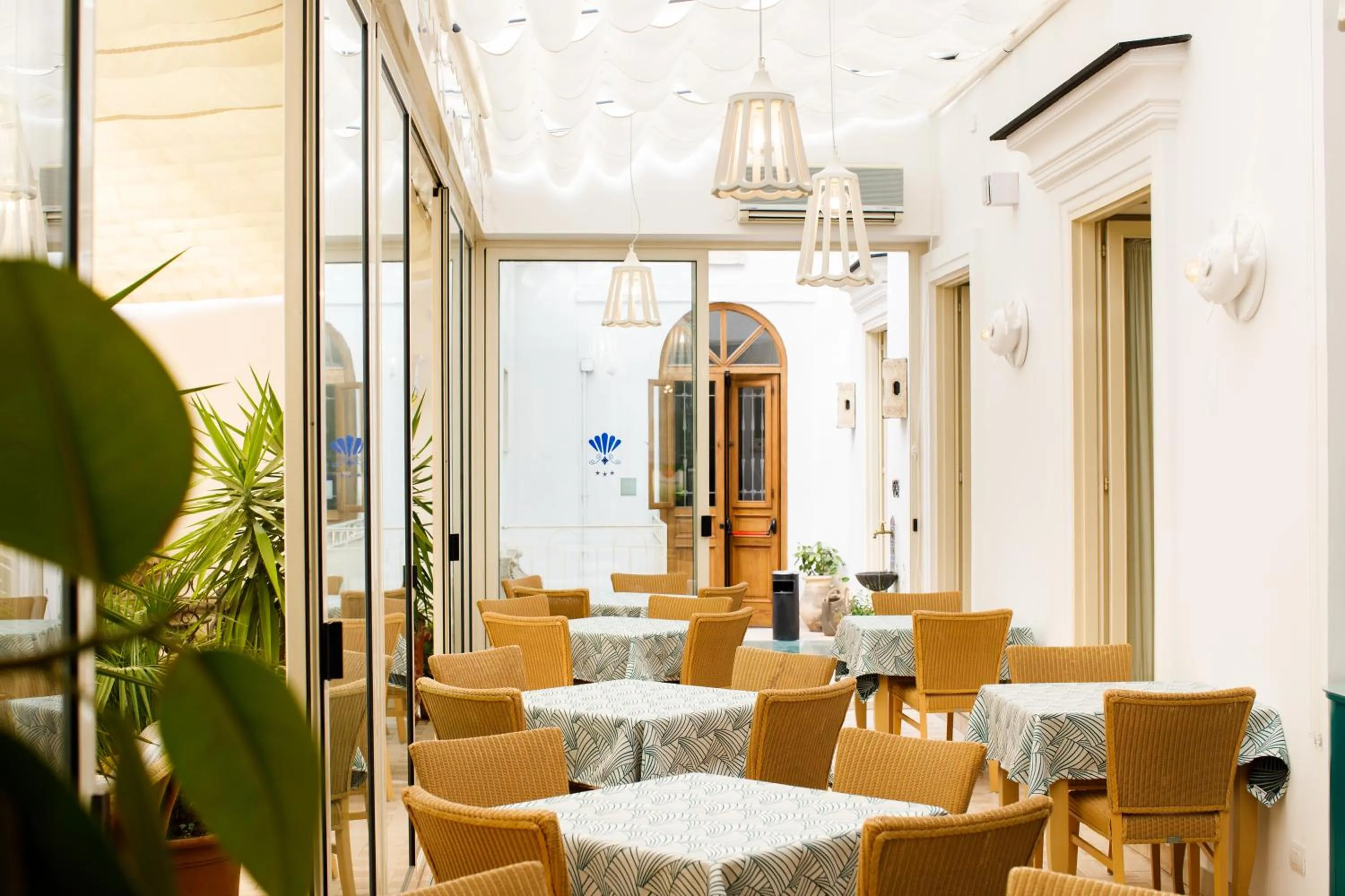 Restaurant/places to eat in Hotel Del Corso