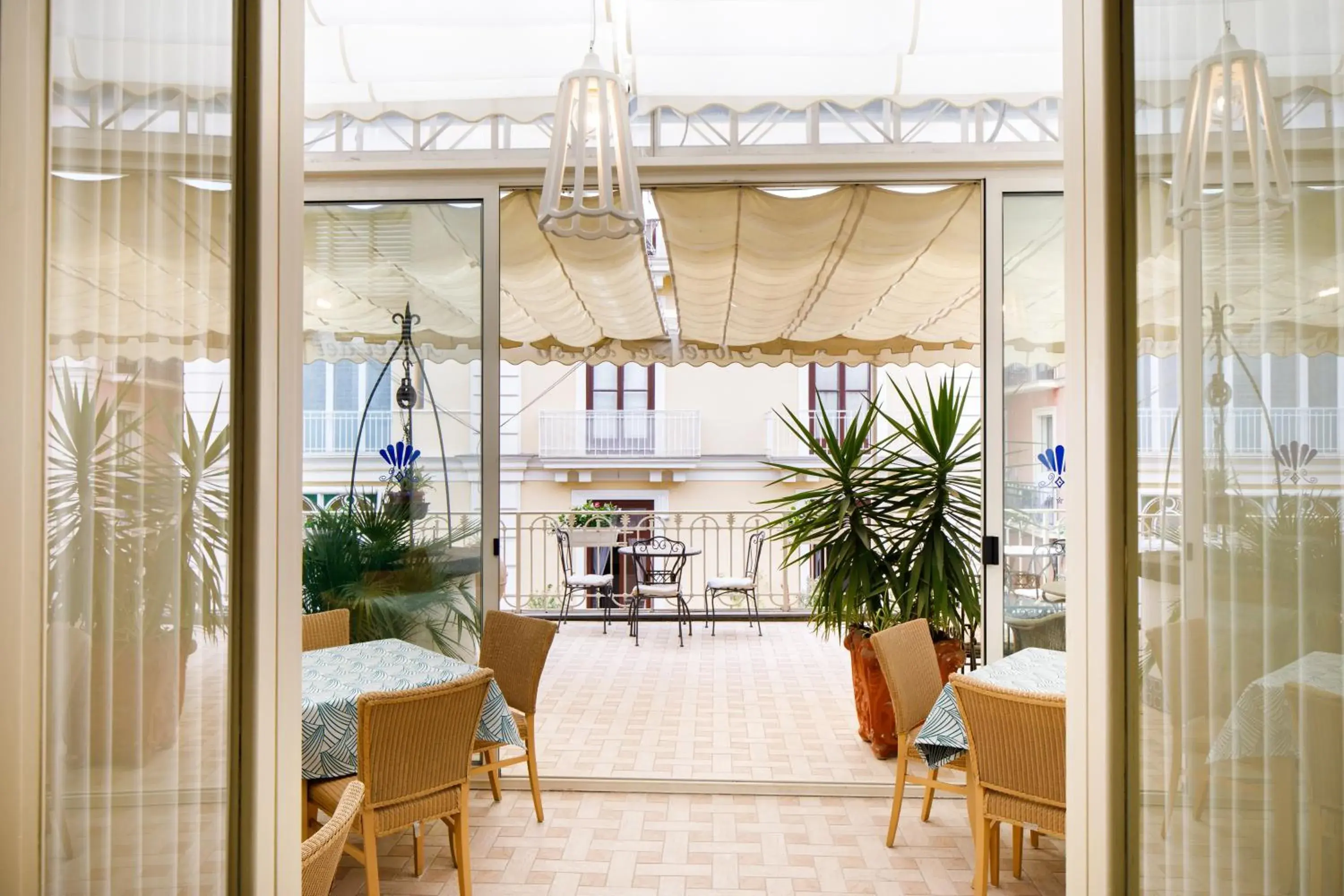 Restaurant/places to eat in Hotel Del Corso Restaurant/places to eat in Hotel Del Corso