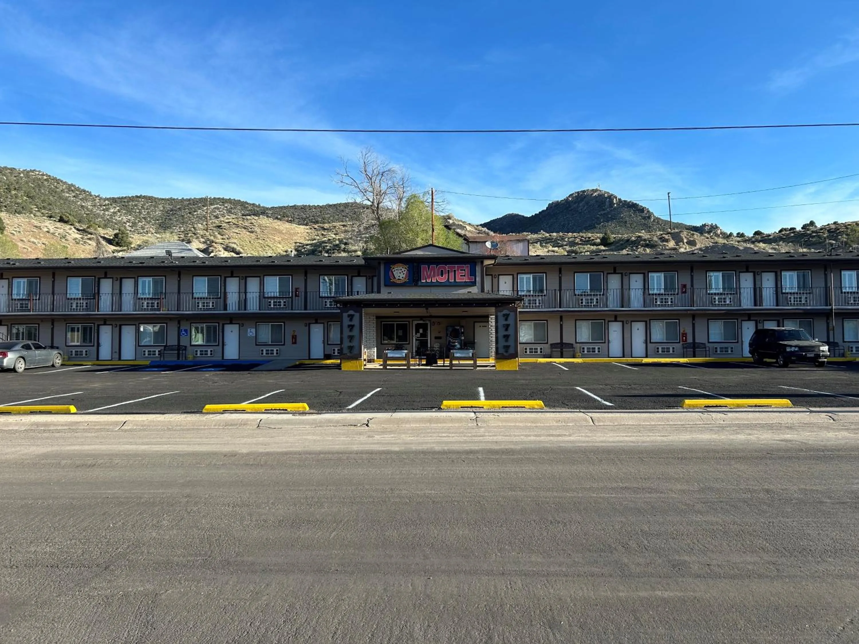 HWY 50 Inn