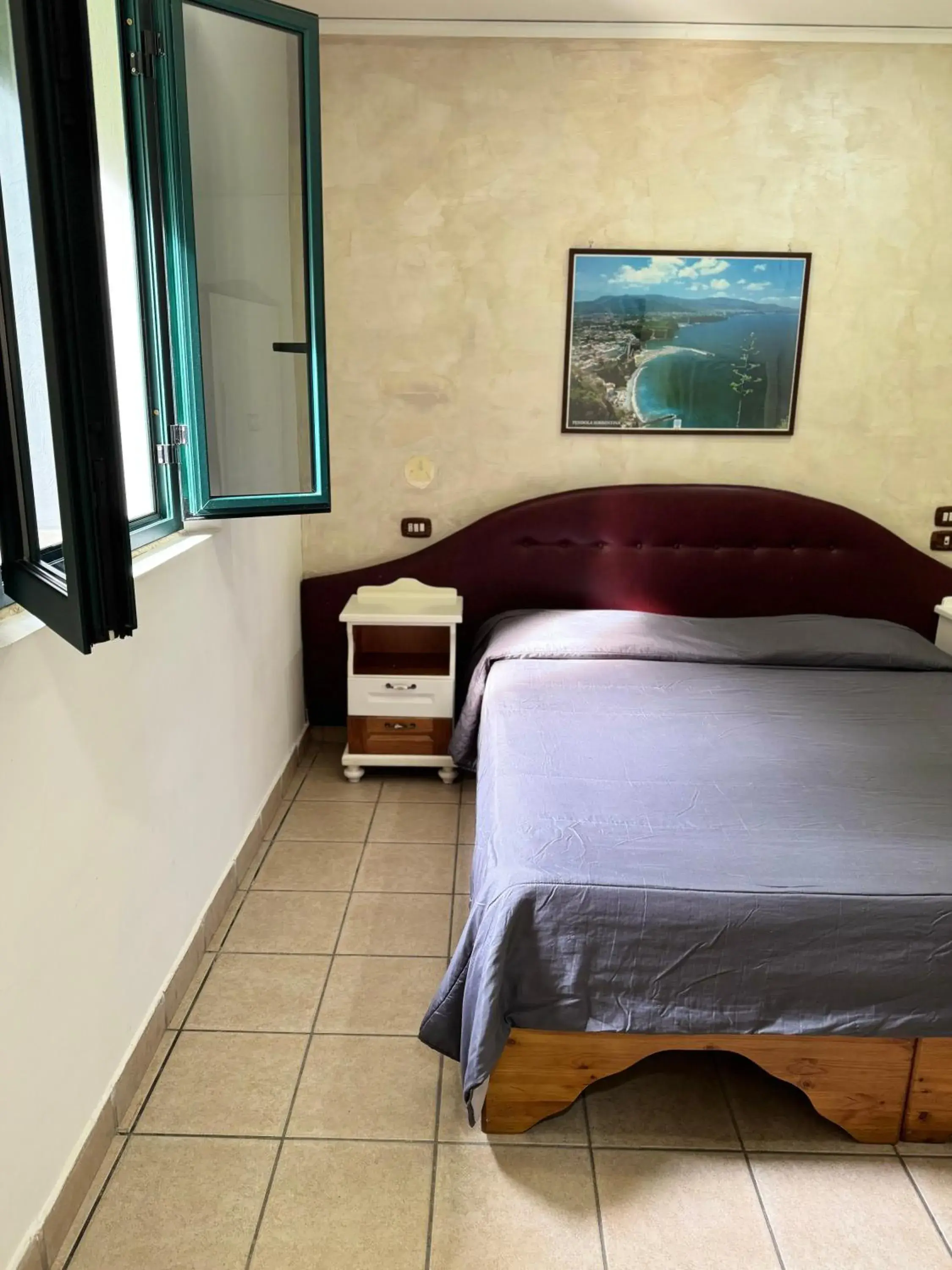 Photo of the whole room, Bed in Hotel Federico II Photo of the whole room, Bed in Hotel Federico II