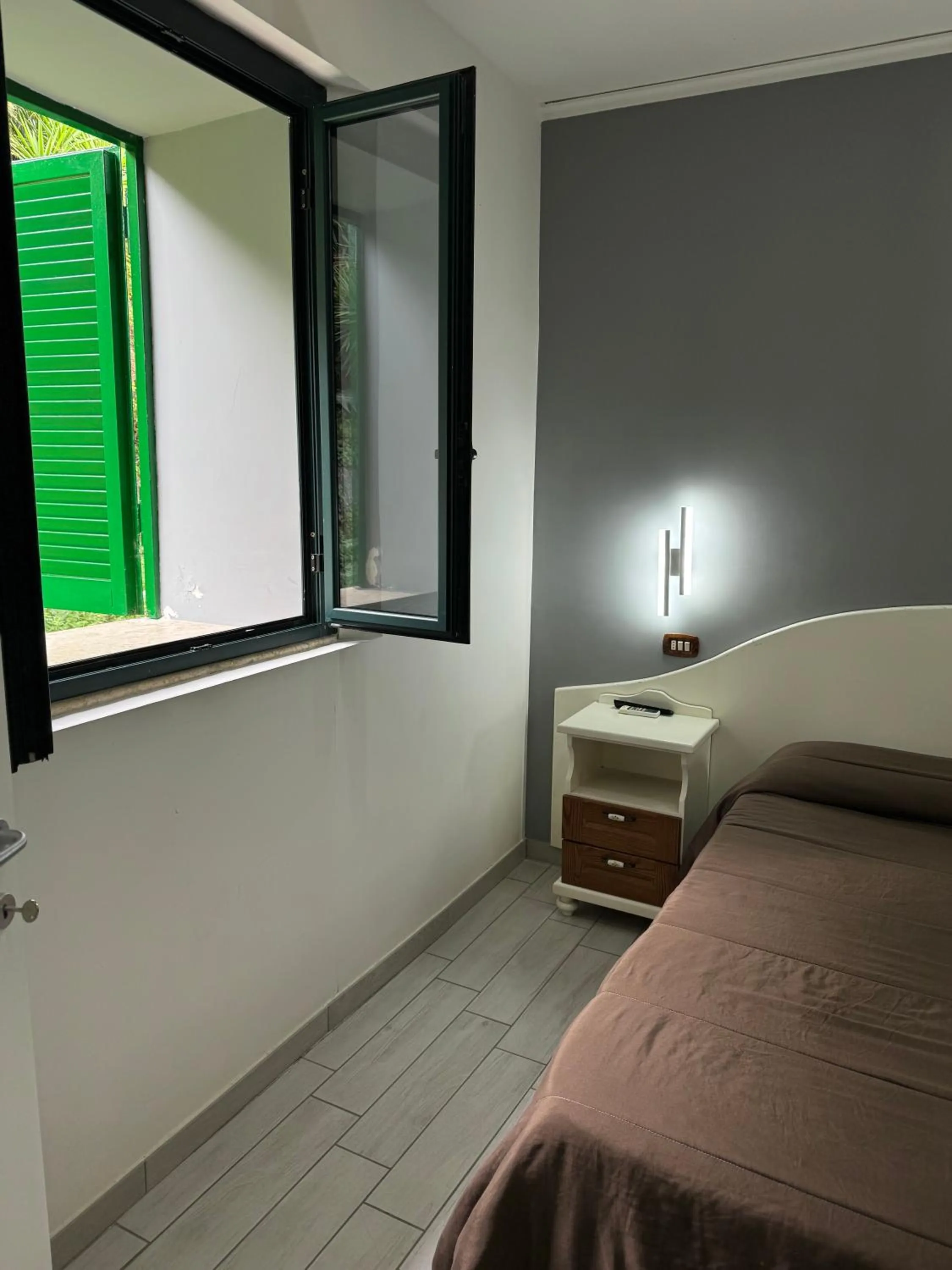 View (from property/room), Bed in Hotel Federico II