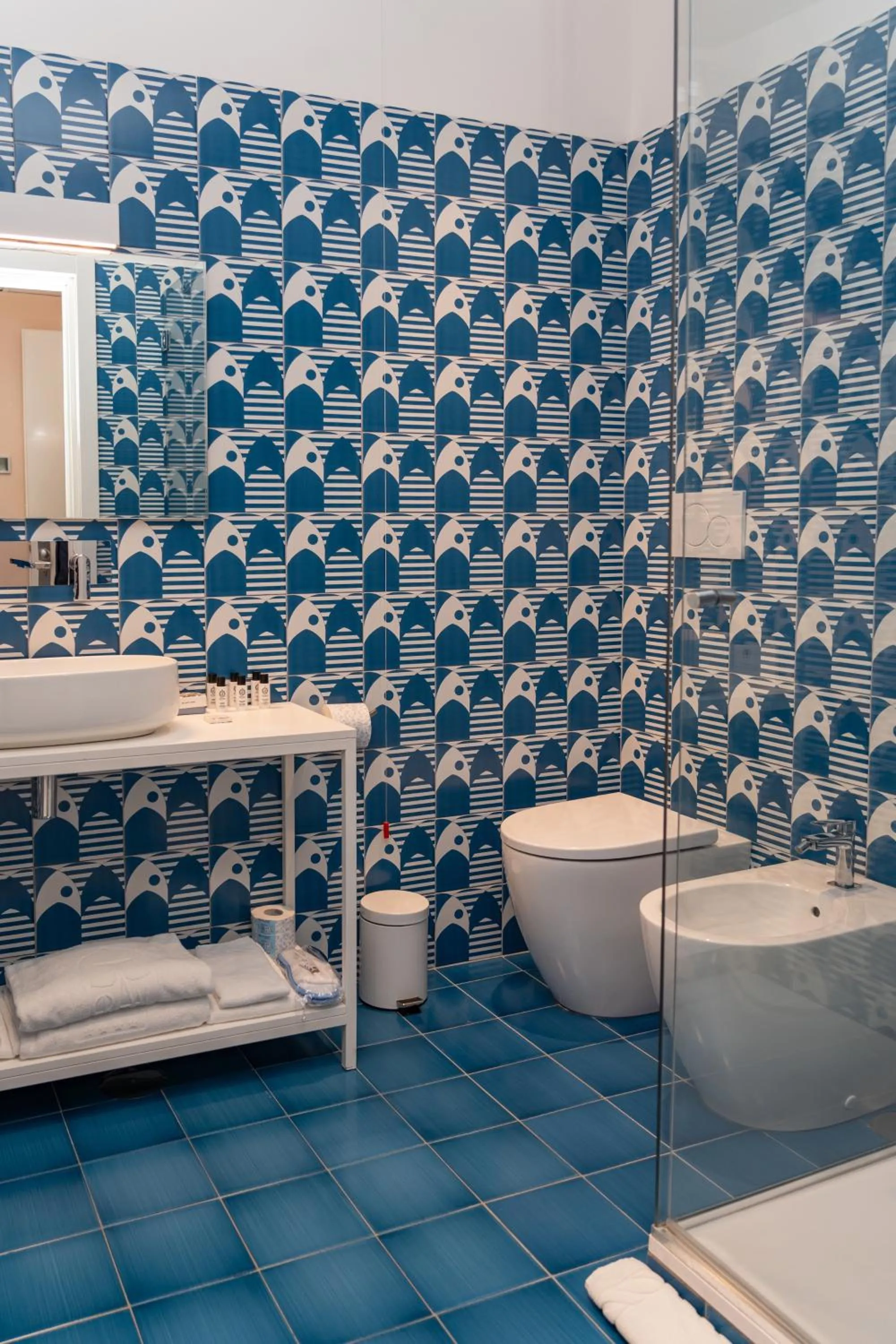 Shower in Hotel Graal