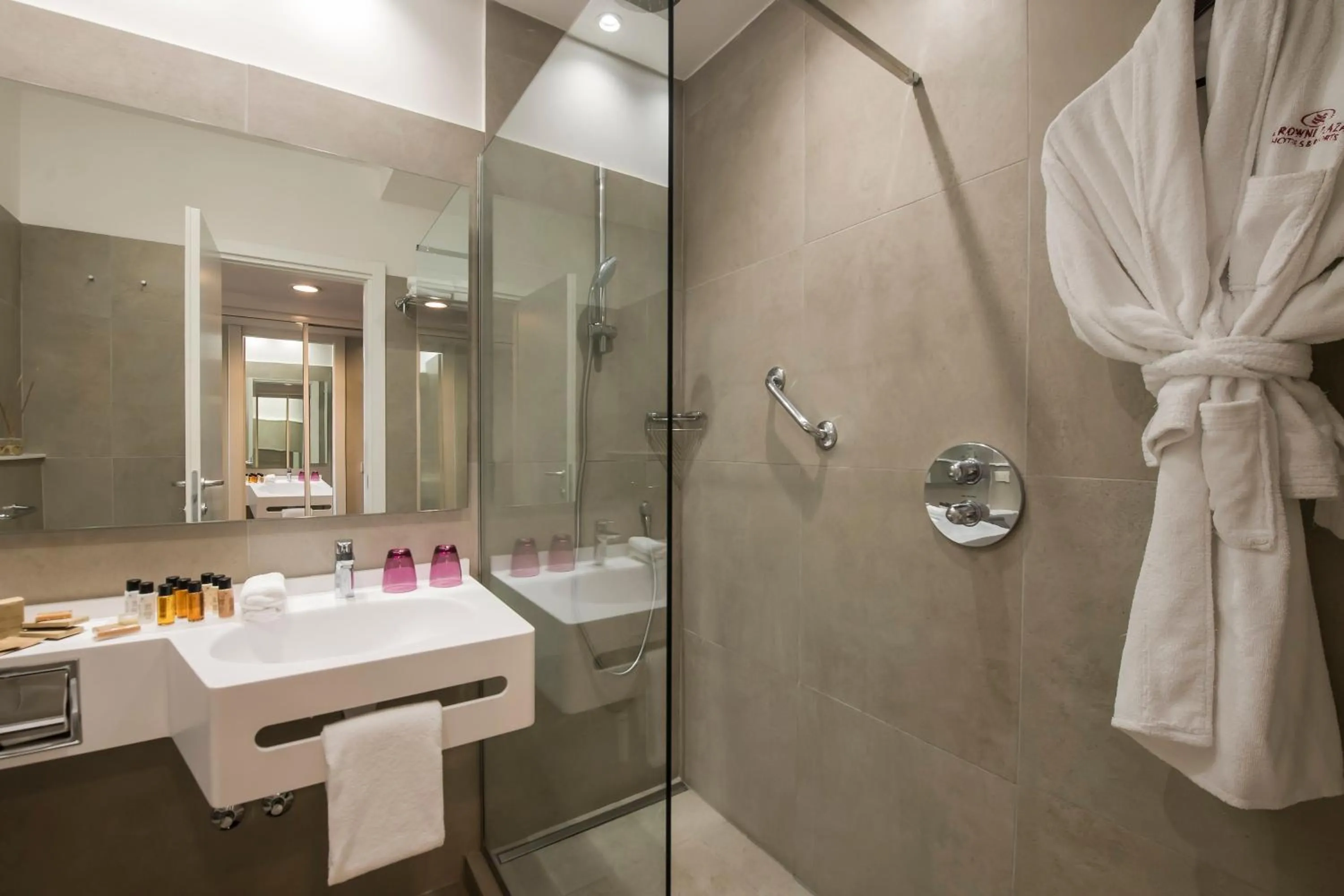 Bathroom in Crowne Plaza Rome St. Peter's by IHG