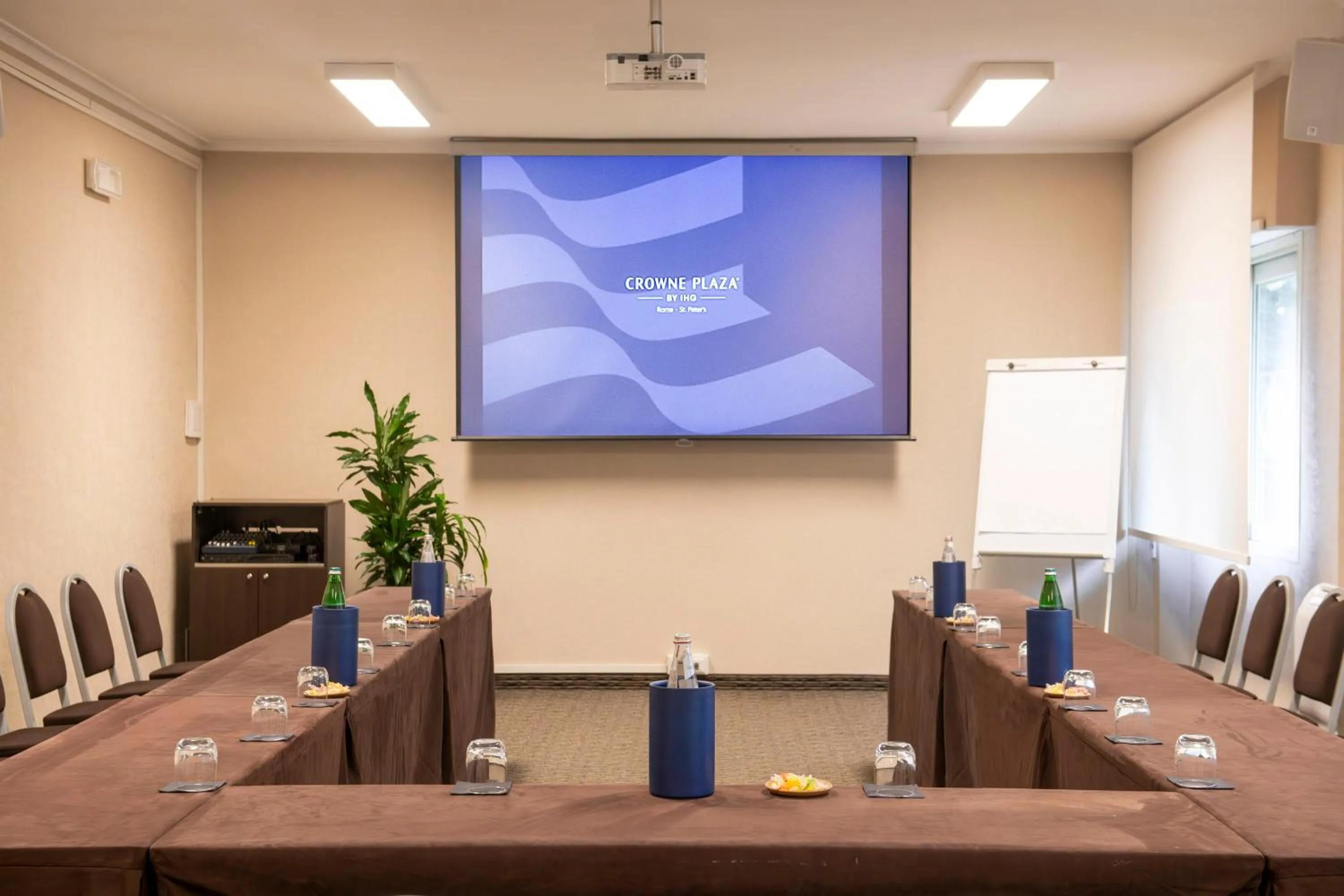 Meeting/conference room in Crowne Plaza Rome St. Peter's by IHG