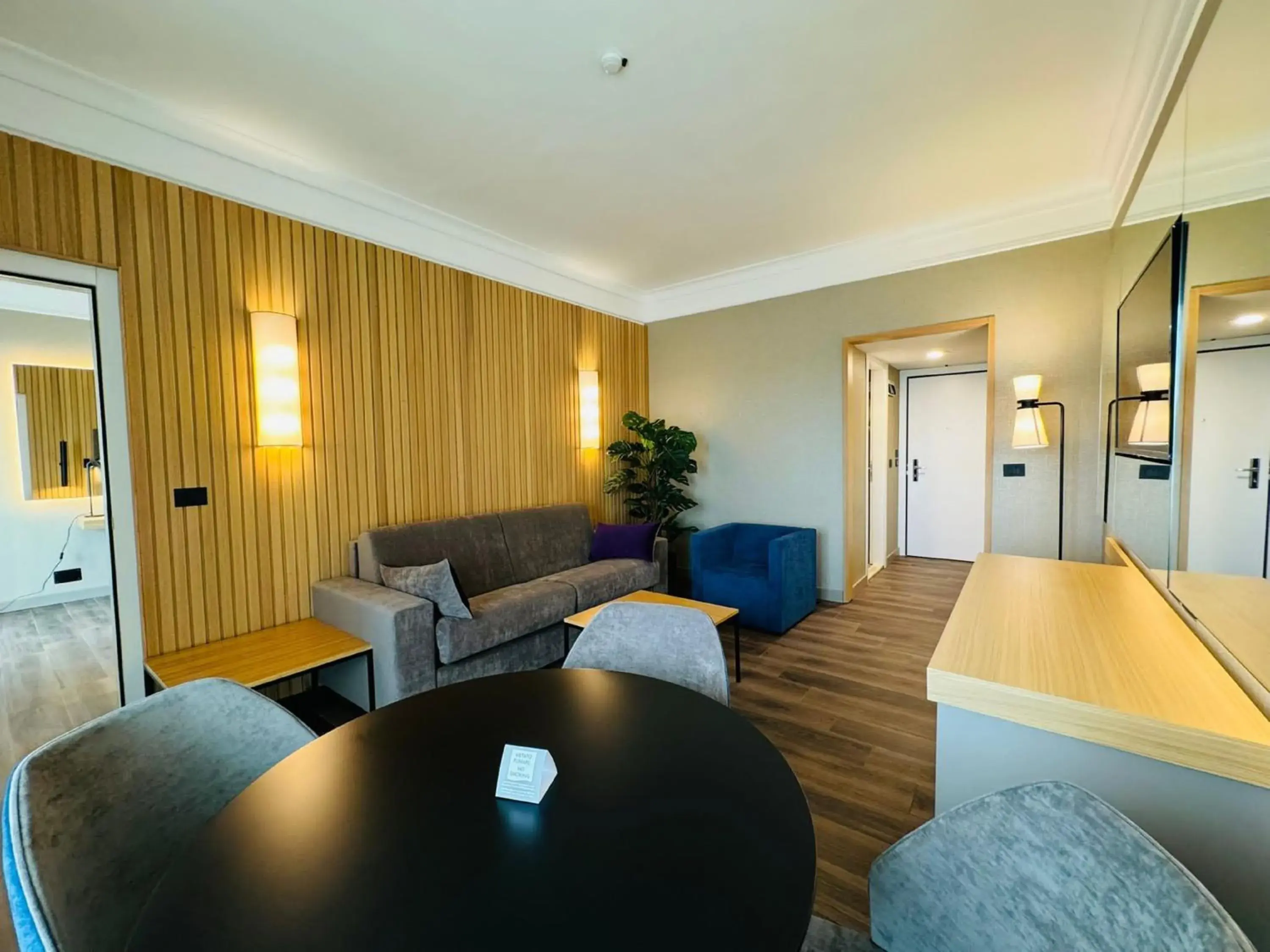 Photo of the whole room in Crowne Plaza Rome St. Peter's by IHG Photo of the whole room in Crowne Plaza Rome St. Peter's by IHG