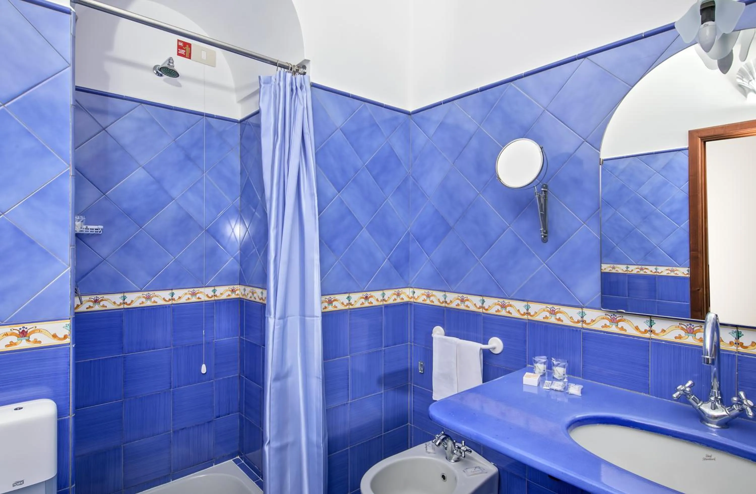 Bathroom in Hotel Pupetto