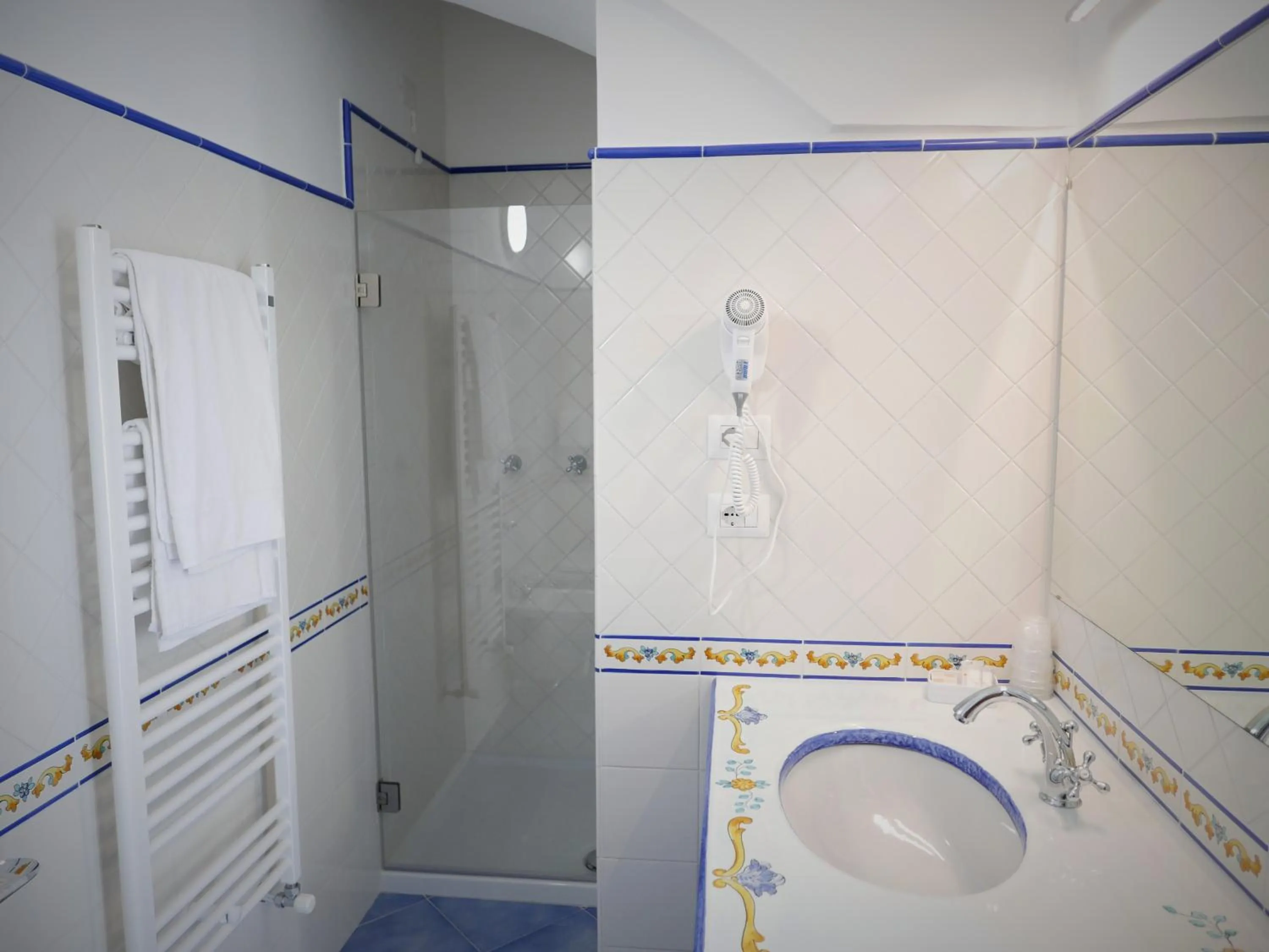 Bathroom in Hotel Vittoria