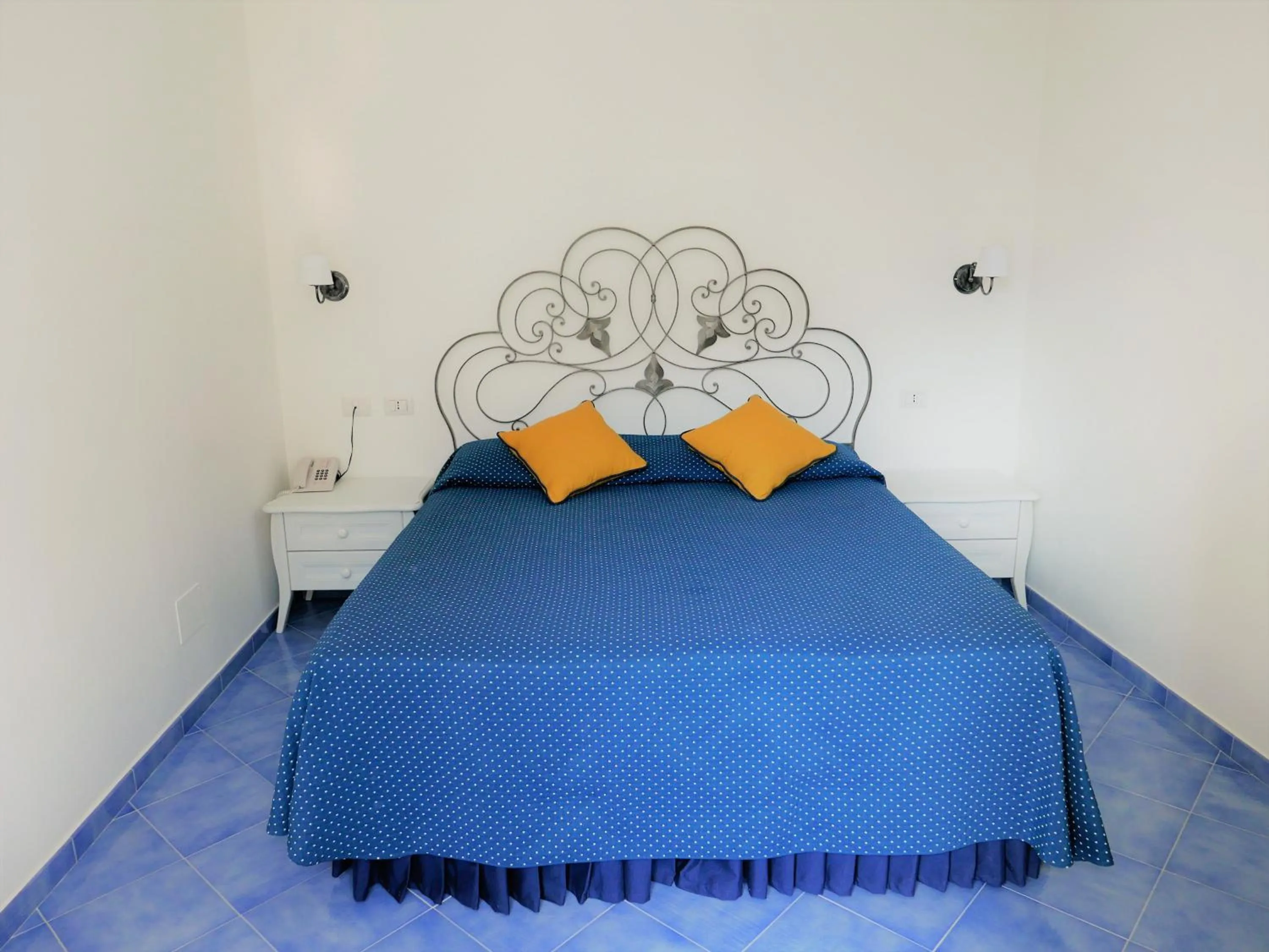 Bed in Hotel Vittoria