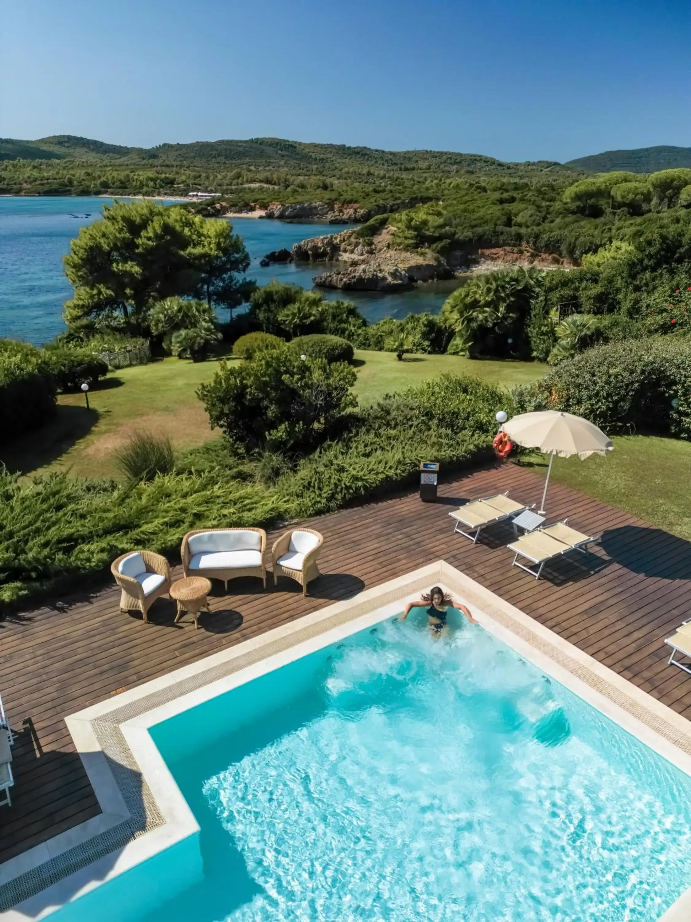 Swimming pool in Hotel Dei Pini Swimming pool in Hotel Dei Pini