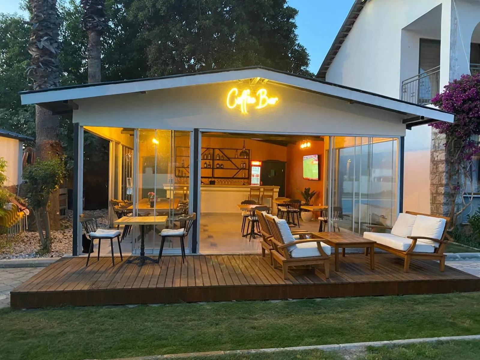 Restaurant/places to eat in BURÇ HOTEL