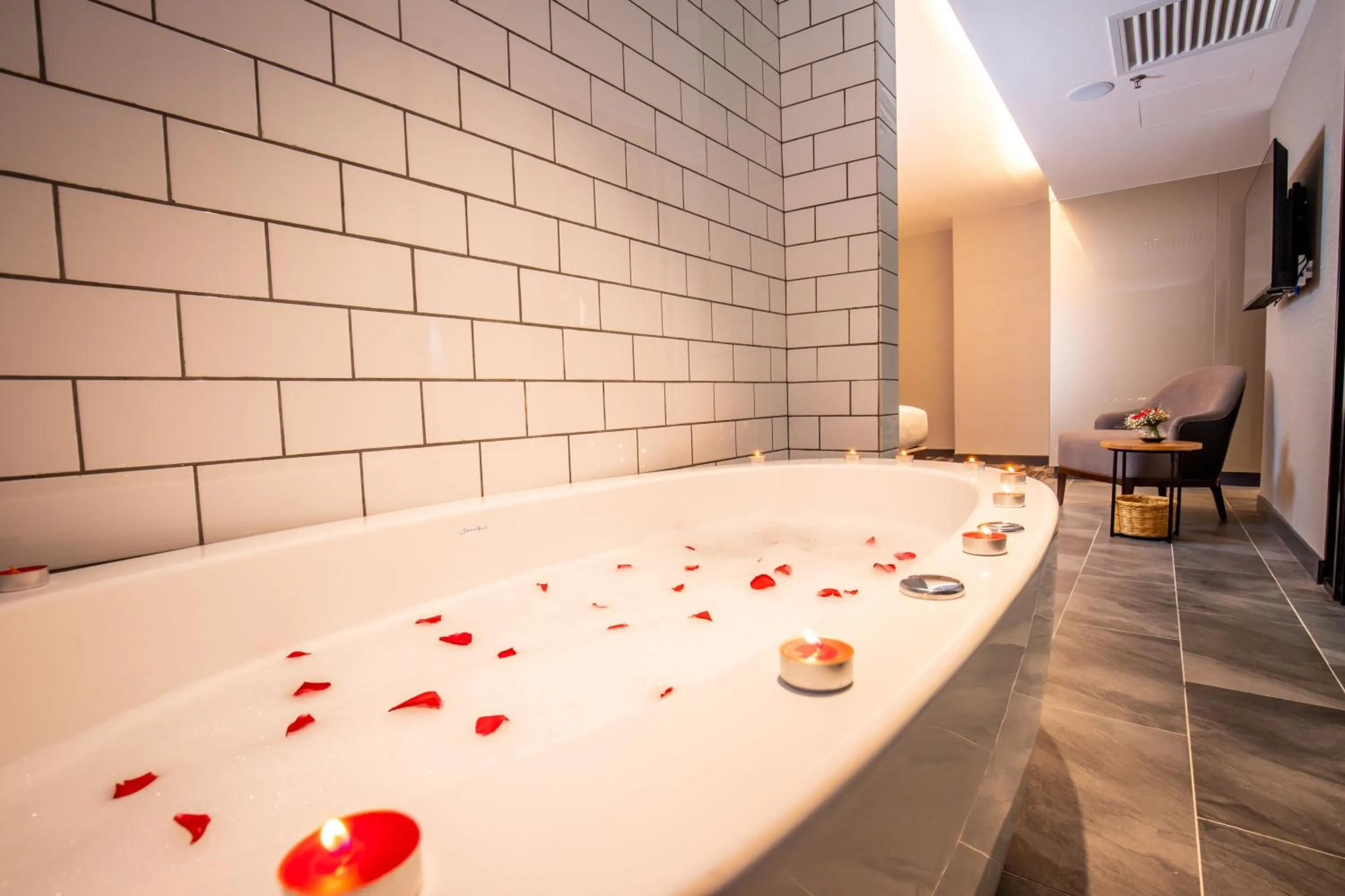 Bath in Santa Grand Signature Kuala Lumpur