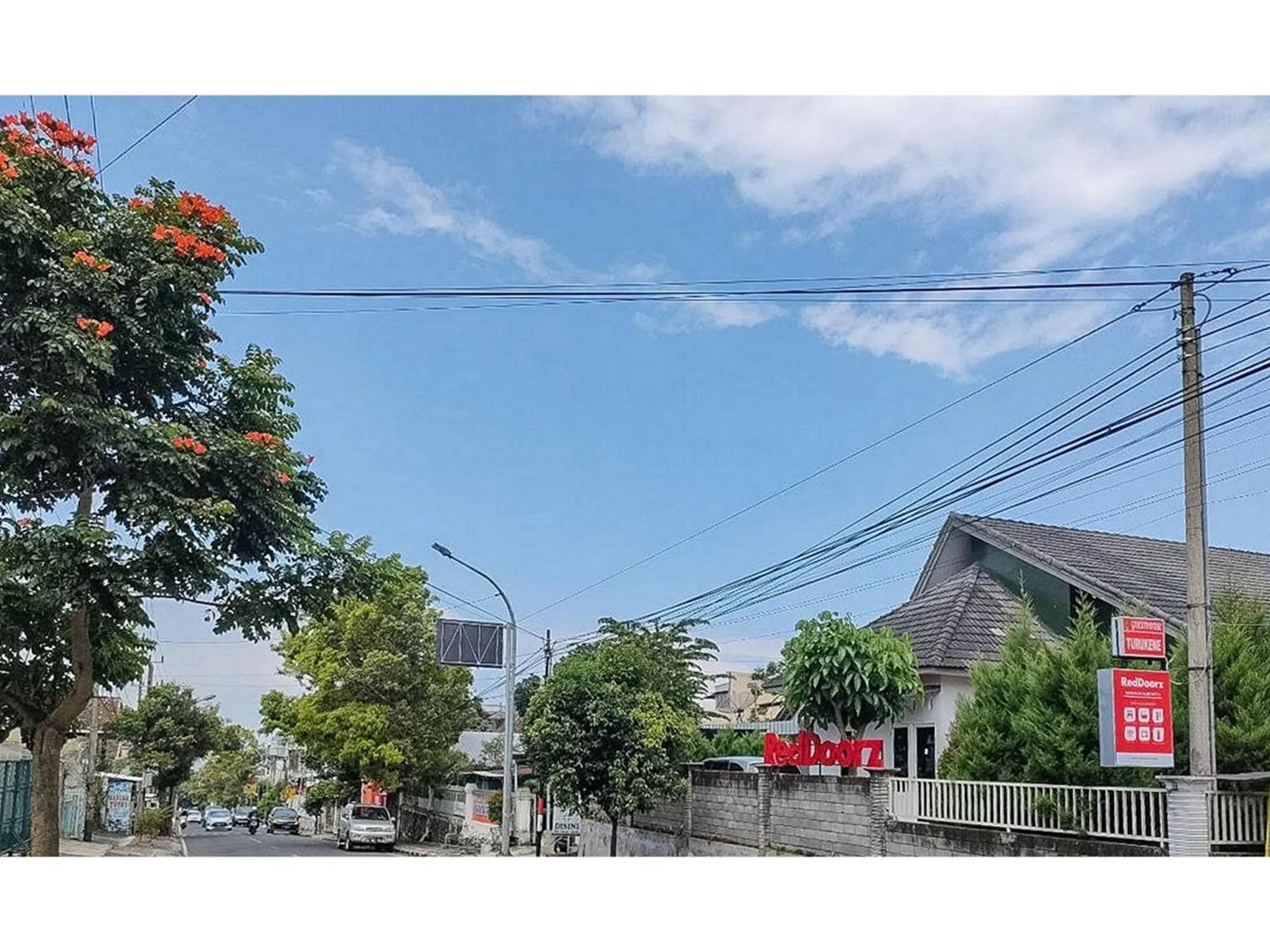 Property building in RedDoorz near Alun Alun Batu 2