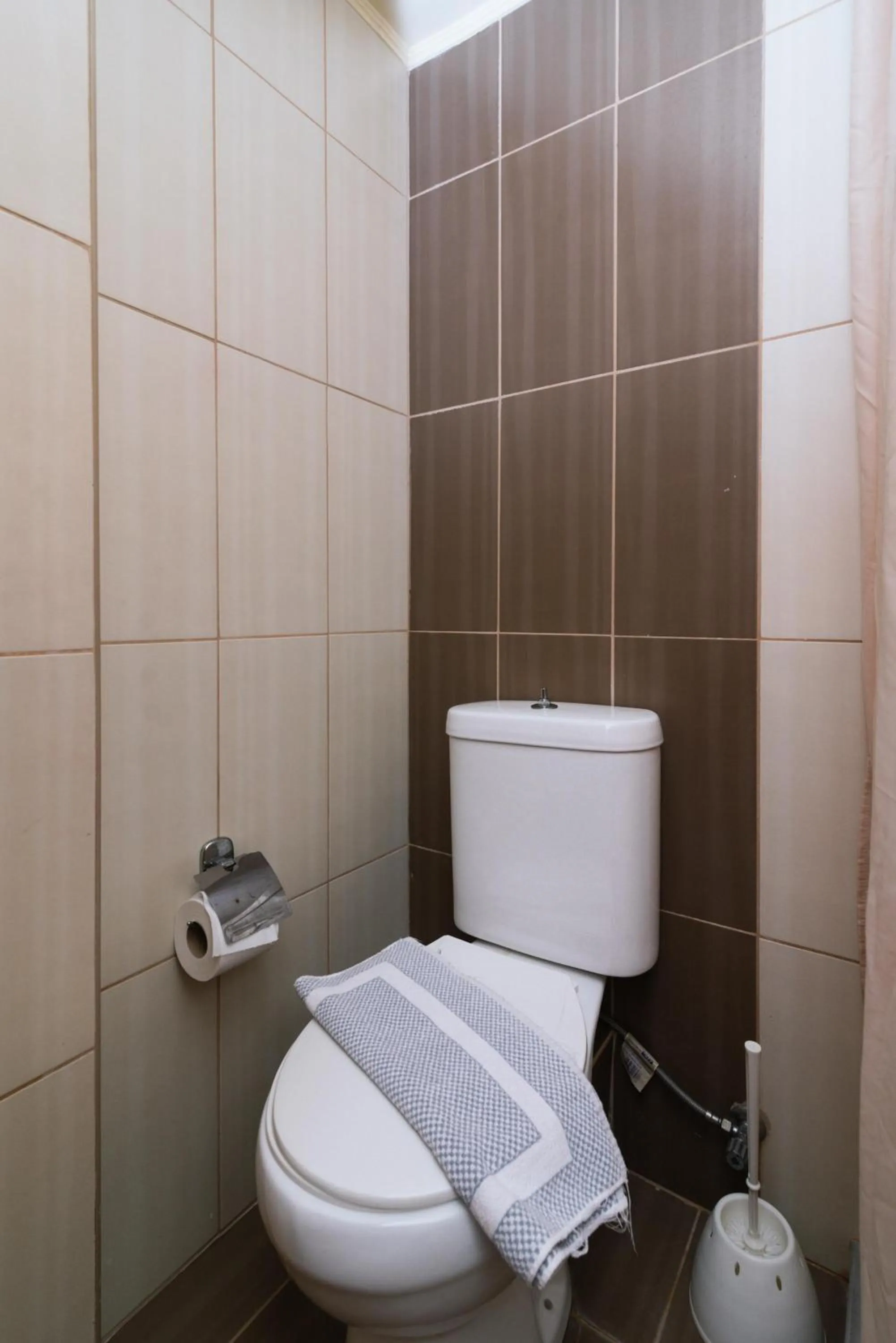 Bathroom in Elea Terra Hotel