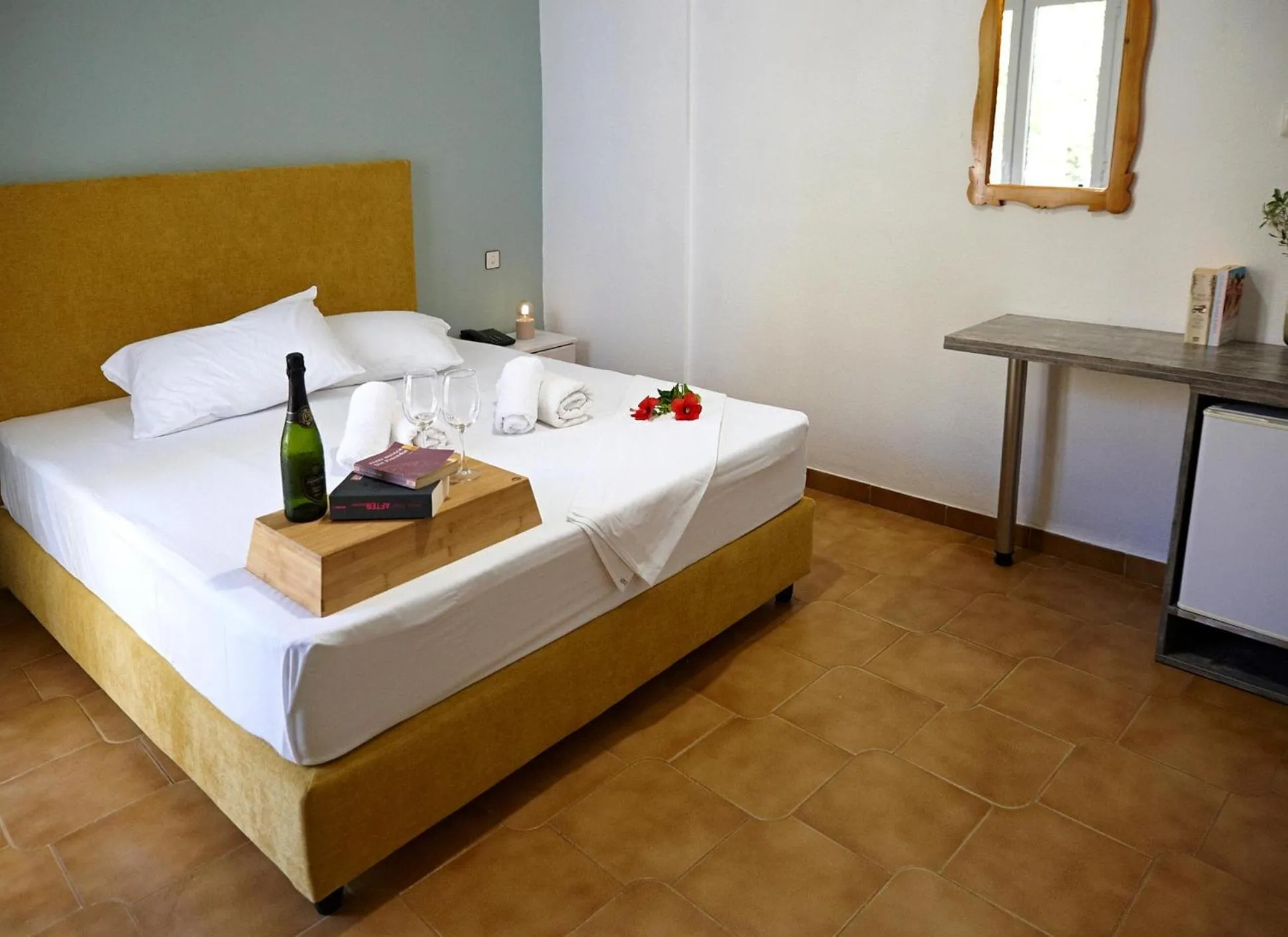 Photo of the whole room, Bed in Elea Terra Hotel