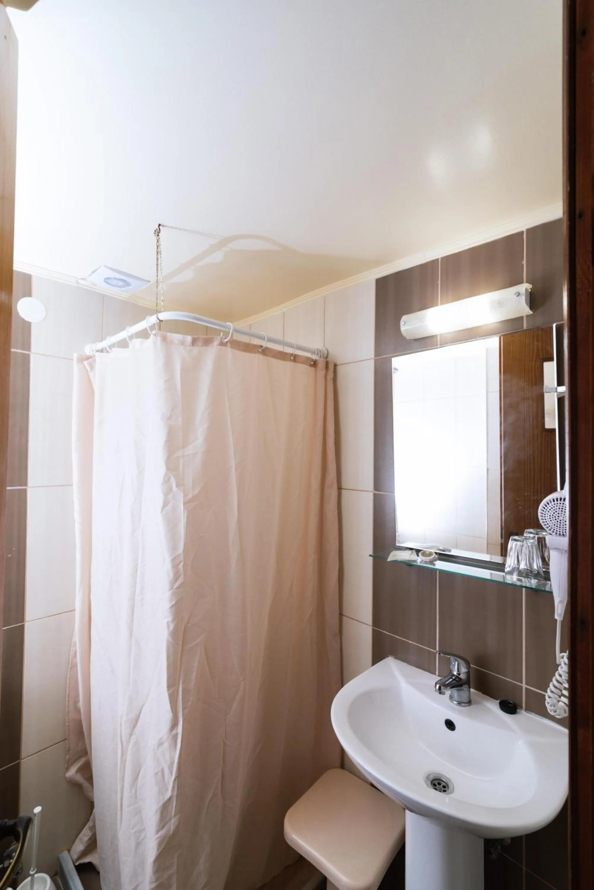 Bathroom in Elea Terra Hotel