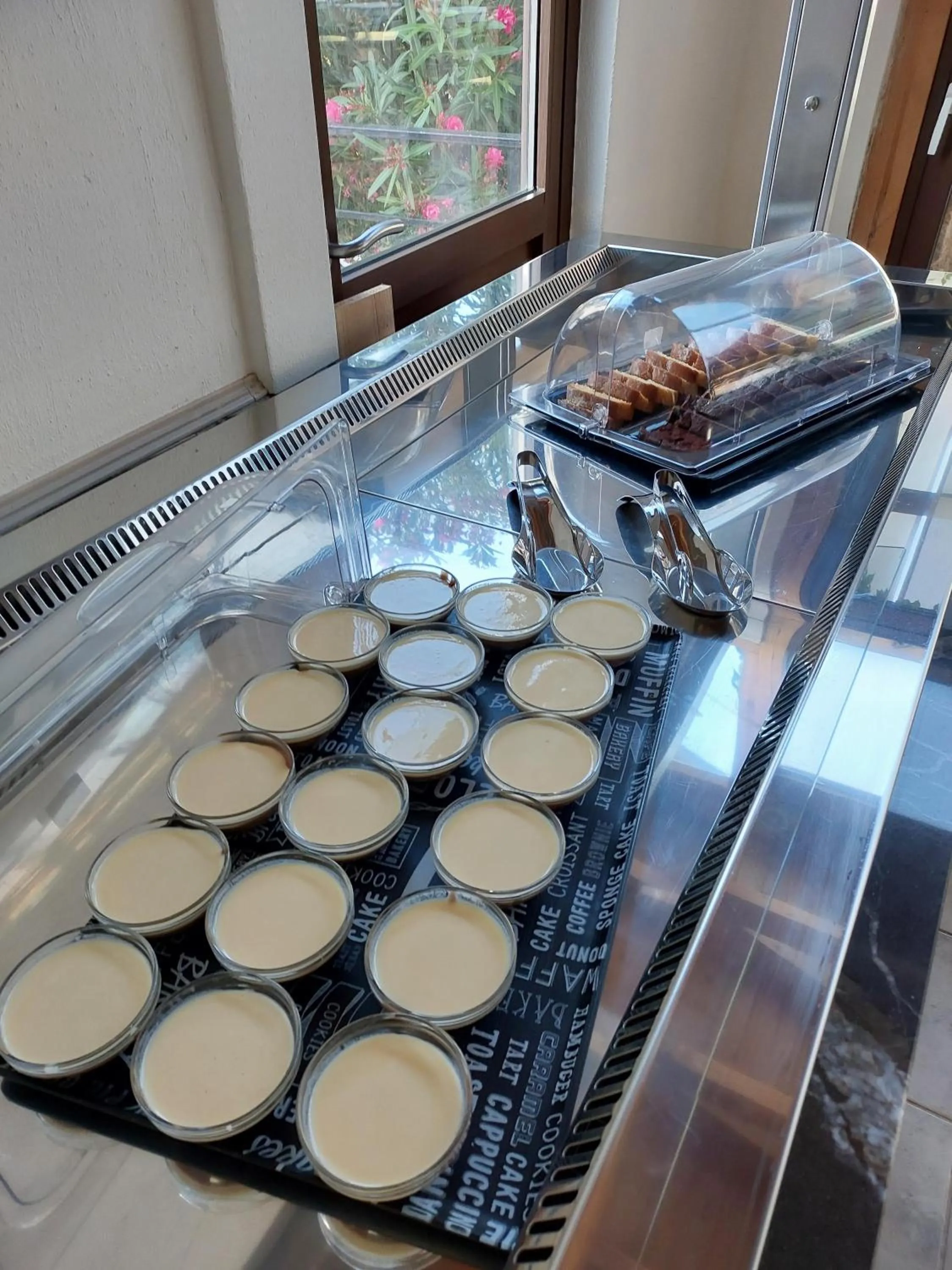 Restaurant/places to eat in Elea Terra Hotel