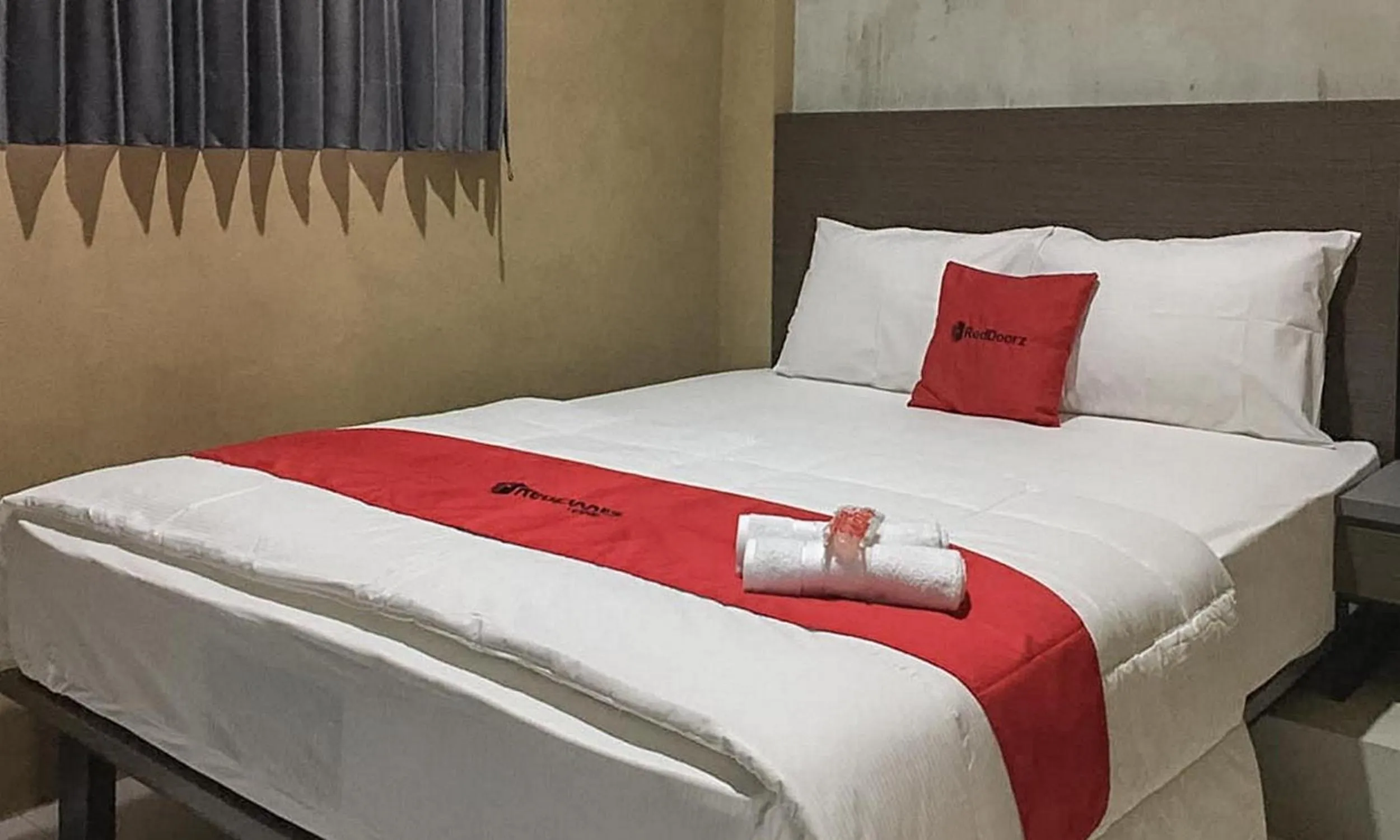 Suite in RedDoorz near Wisata Paribendo Lawang