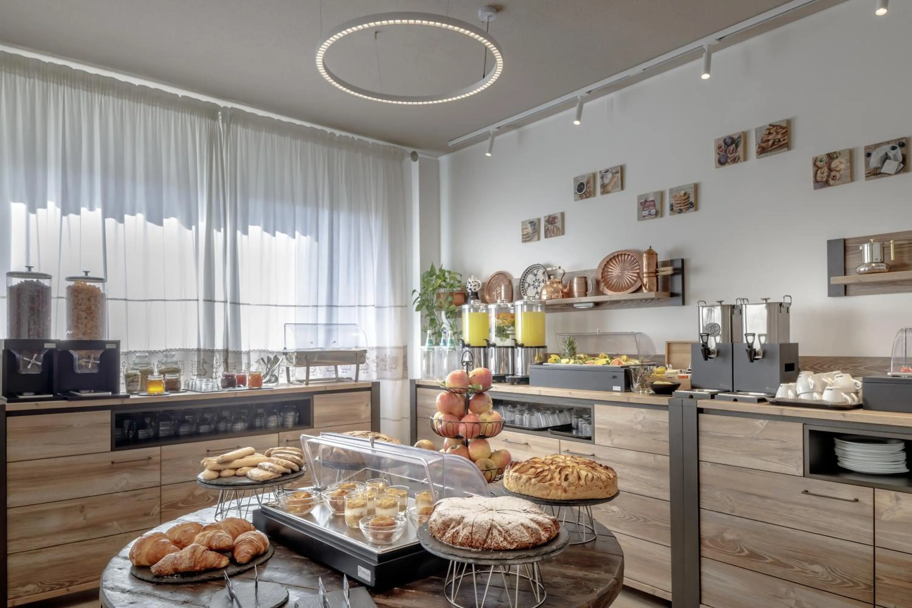 Continental breakfast in Best Western Hotel Residence Italia