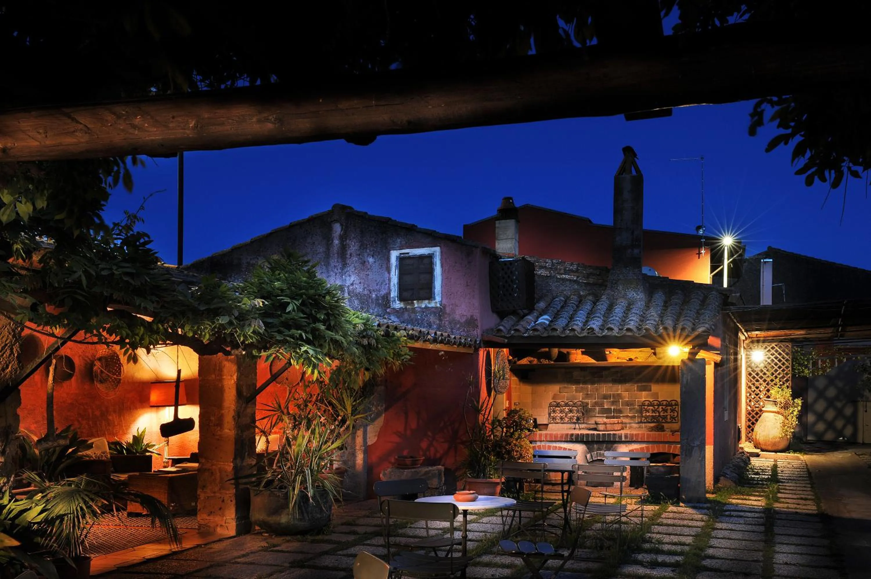 Night in Hotel Lucrezia